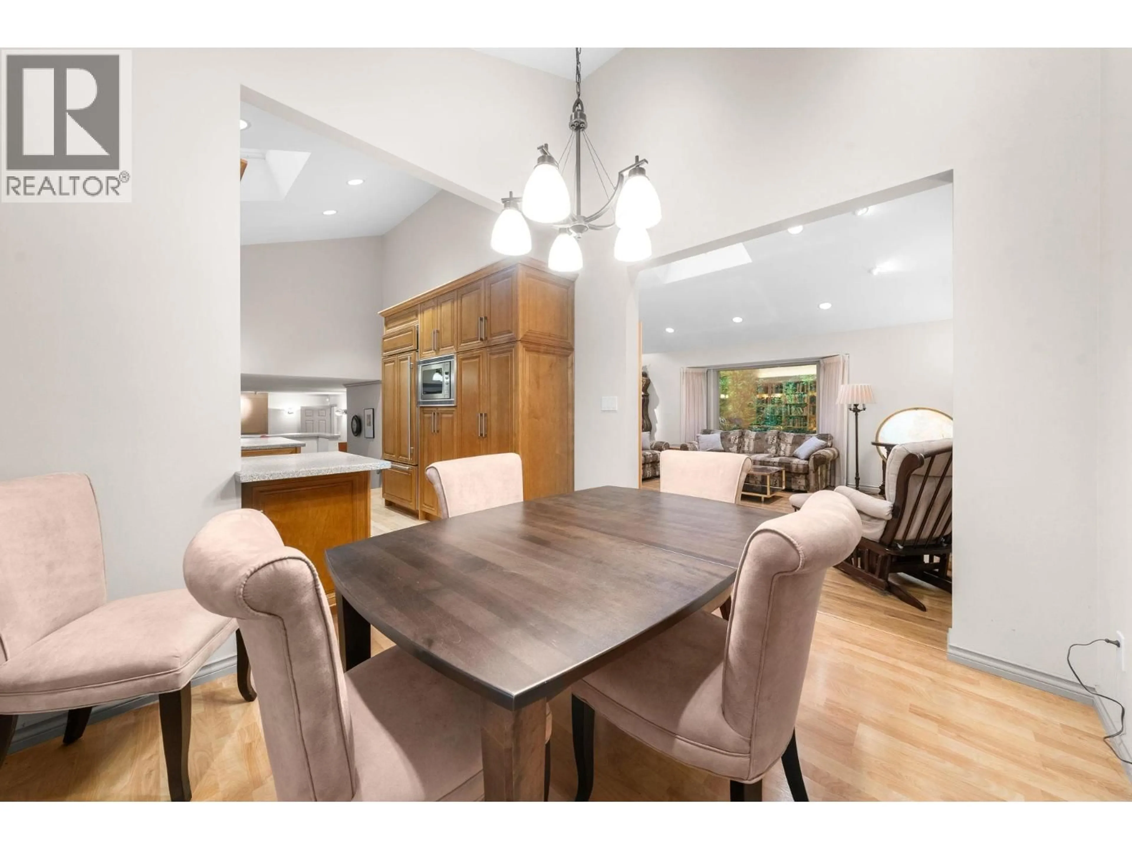 Dining room, wood/laminate floor for 1200 HILARY PLACE, North Vancouver British Columbia V7J3N6