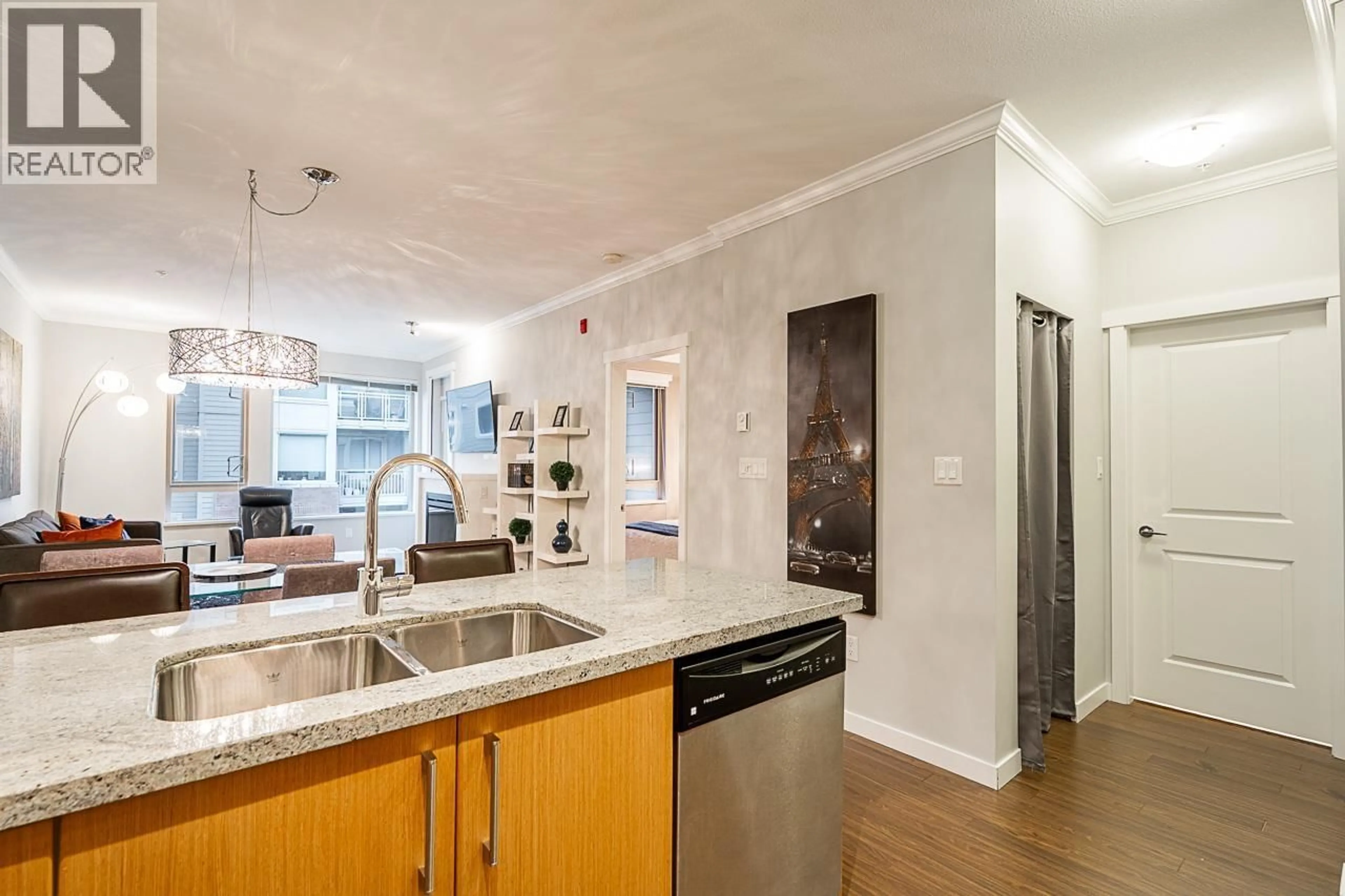 Open concept kitchen, unknown for 403 - 139 22ND STREET, North Vancouver British Columbia V7M0B5