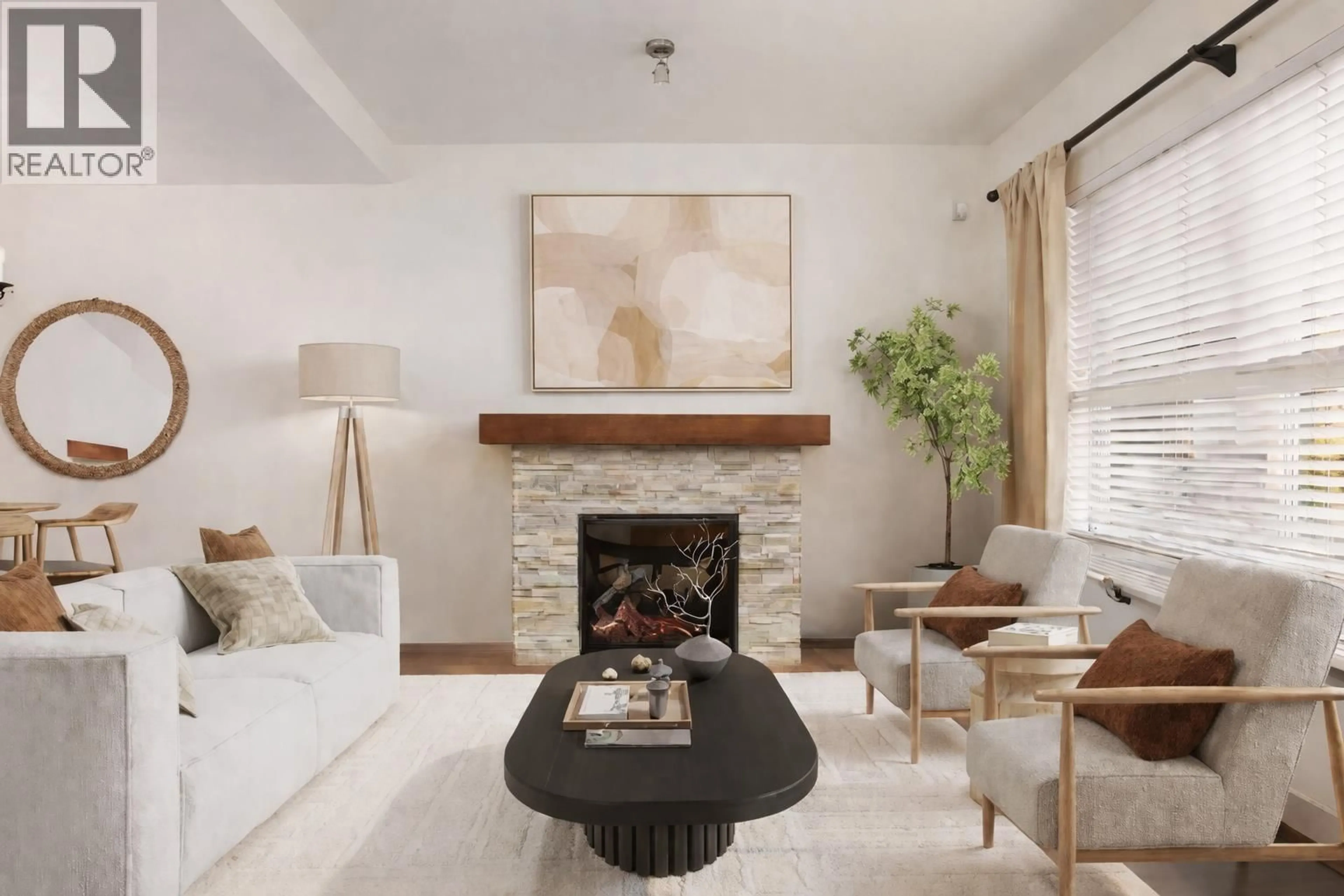 Living room with furniture, unknown for 4 - 307 15TH STREET, North Vancouver British Columbia V7L2R6