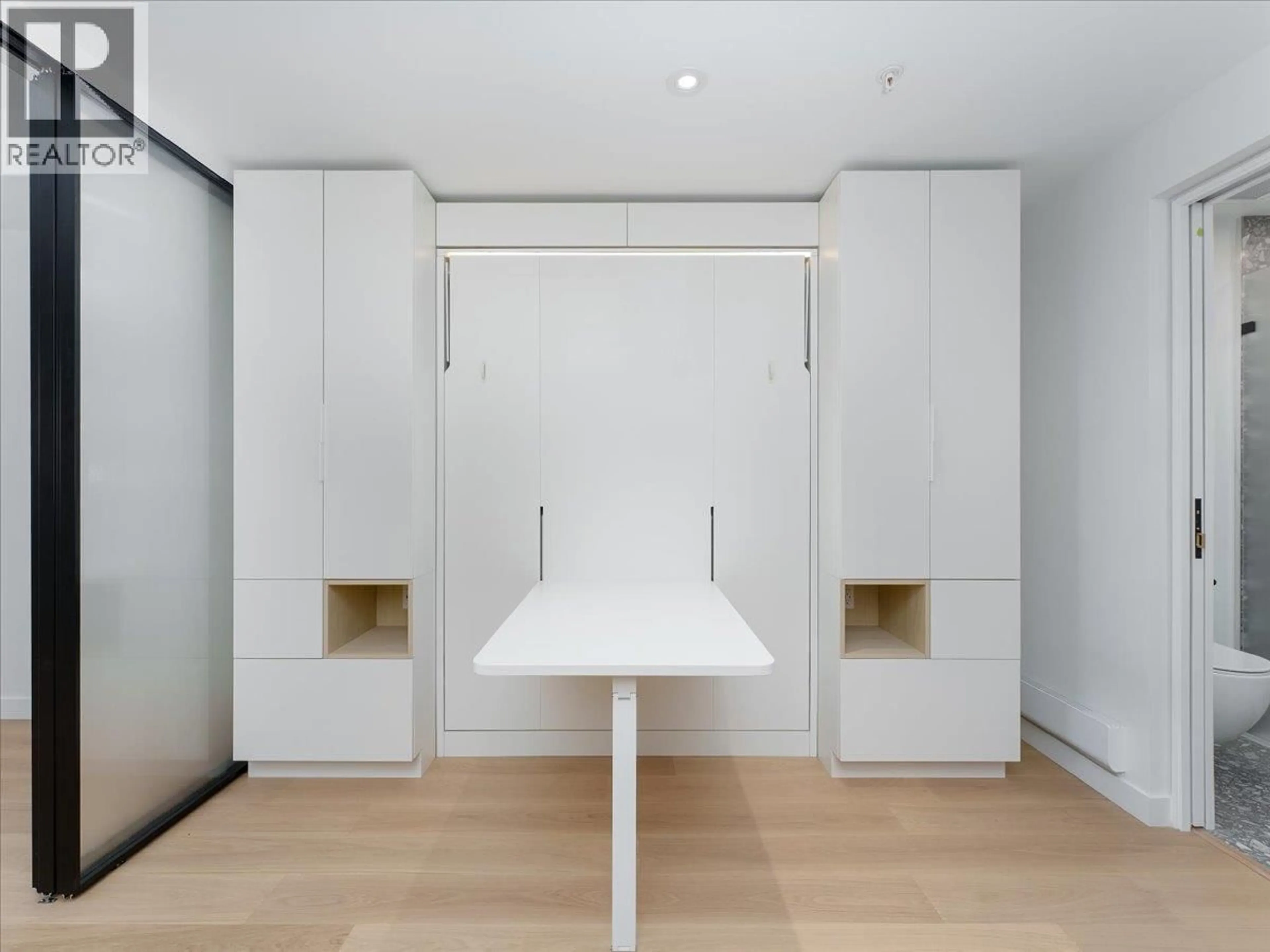 Unknown for 513 - 2471 ST GEORGE STREET, Vancouver British Columbia V5T0L9