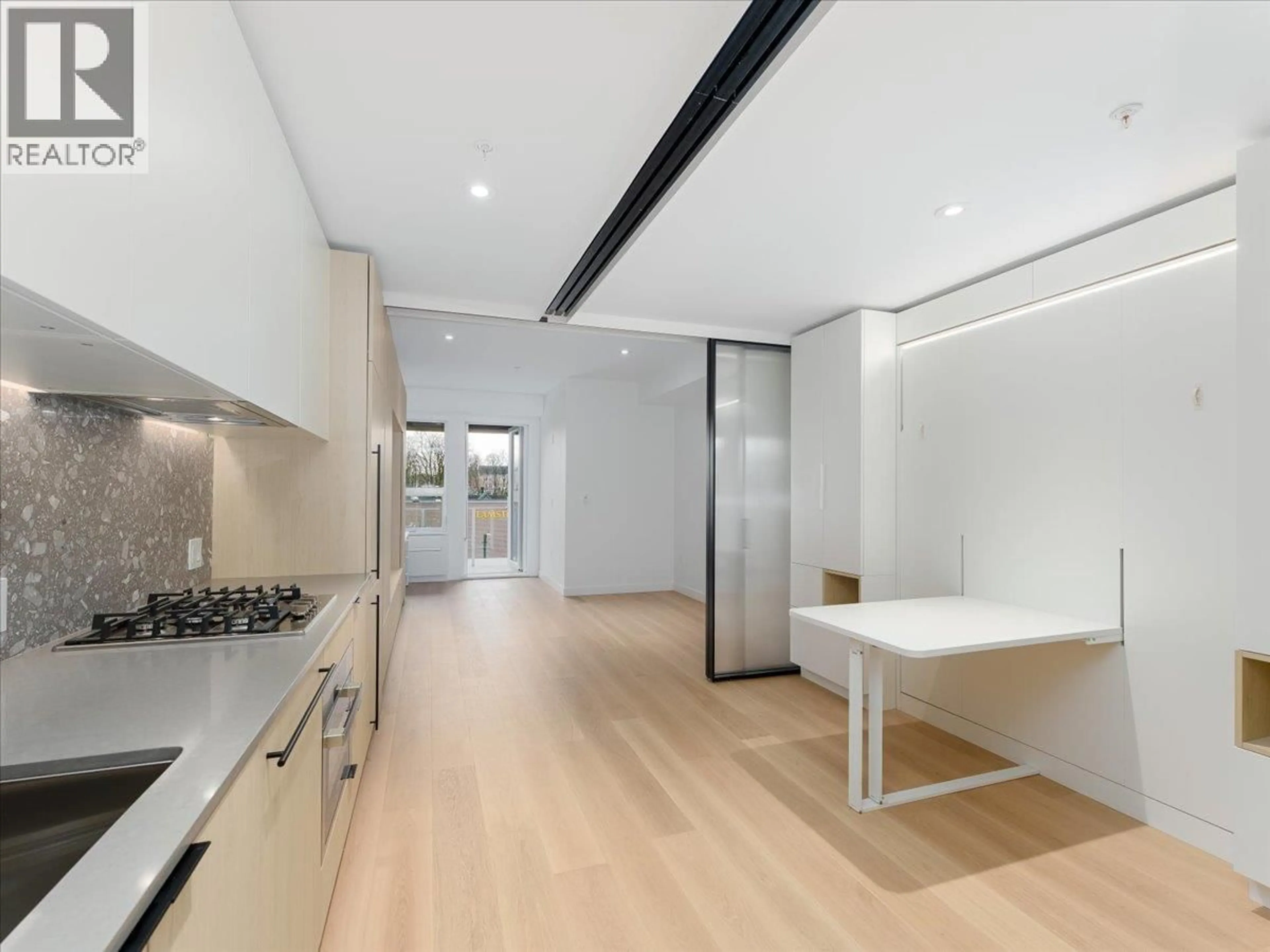 Unknown for 513 - 2471 ST GEORGE STREET, Vancouver British Columbia V5T0L9