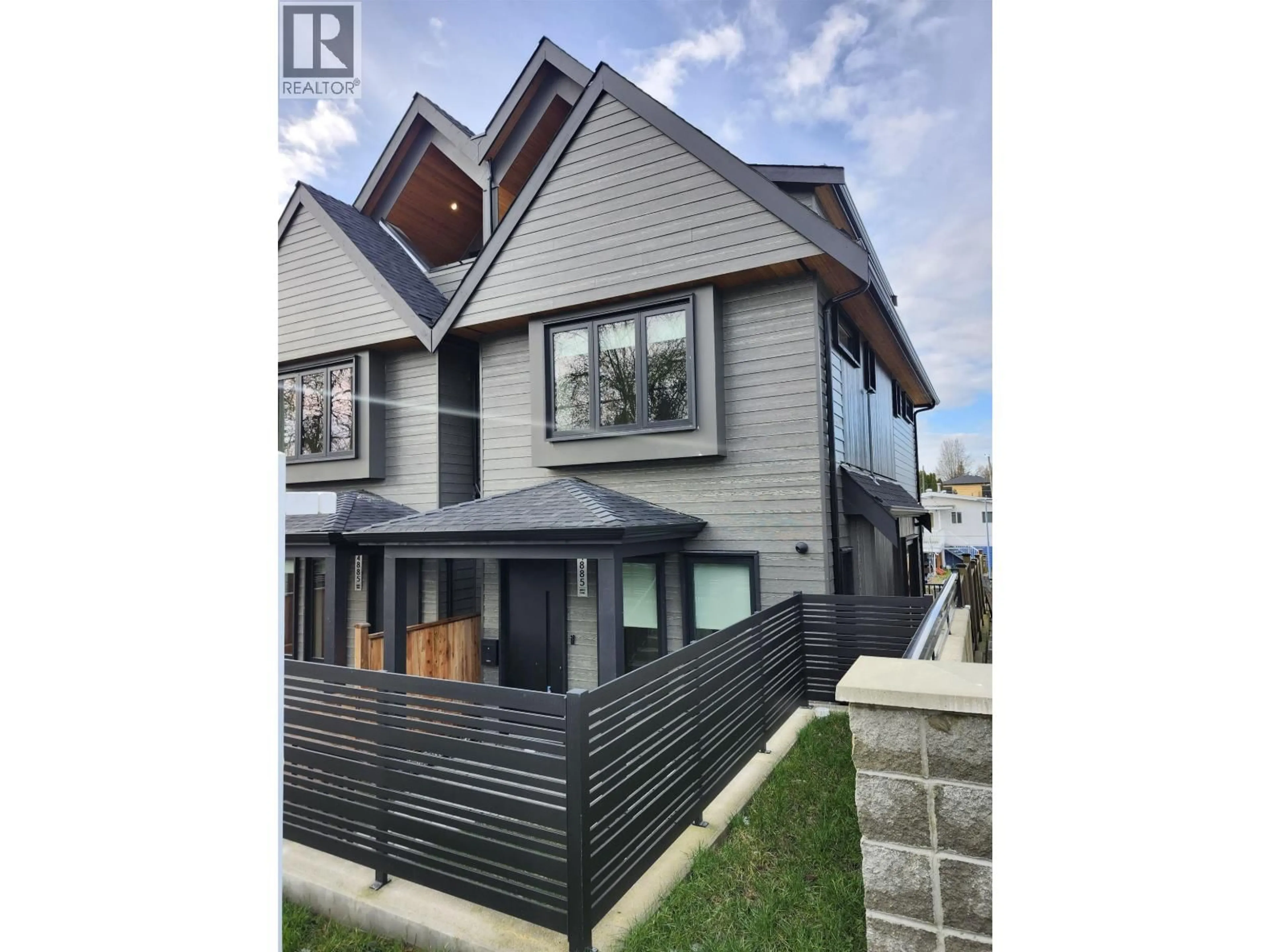 Home with vinyl exterior material, street for 1 - 4885 MOSS STREET, Vancouver British Columbia V5R3T3