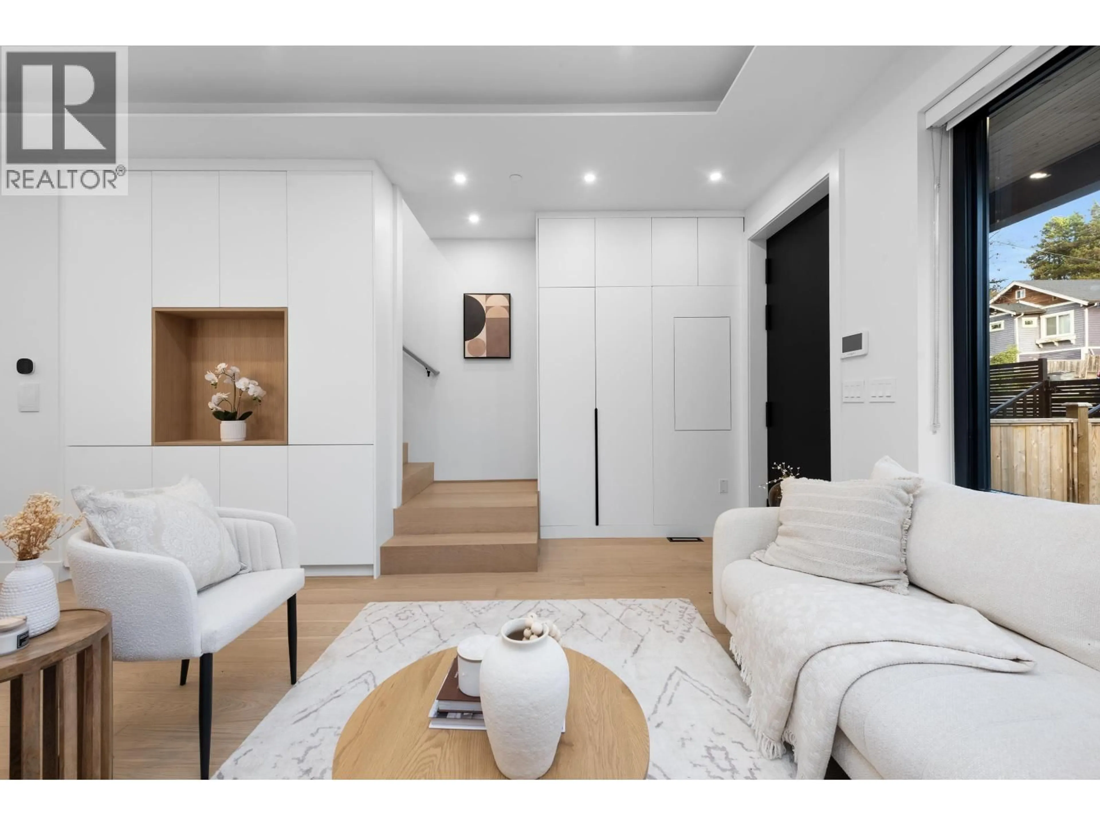 Living room with furniture, unknown for 1 - 4885 MOSS STREET, Vancouver British Columbia V5R3T3