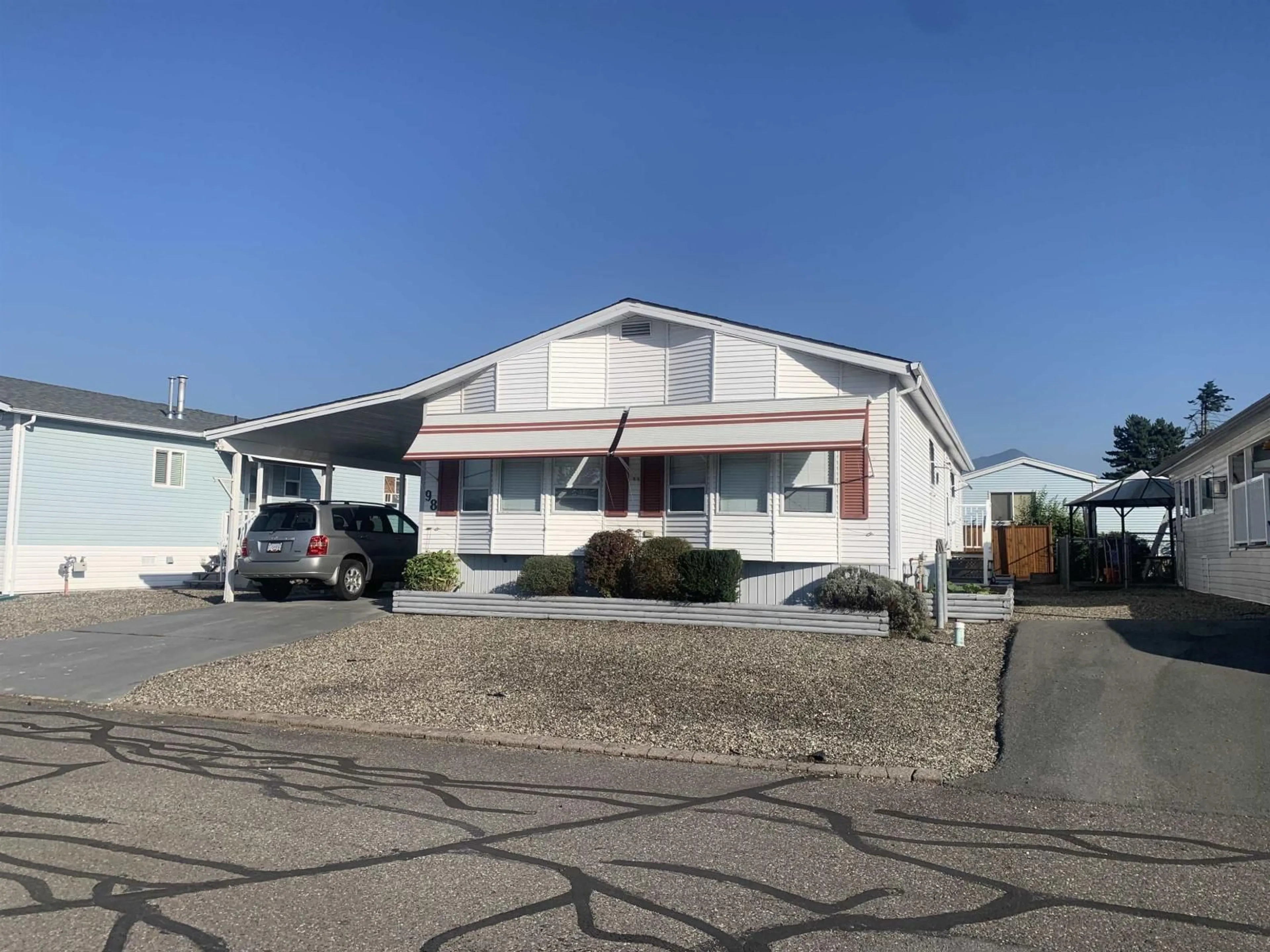 Home with vinyl exterior material, unknown for 98 - 9055 ASHWELL ROAD, Chilliwack British Columbia V2P7S6