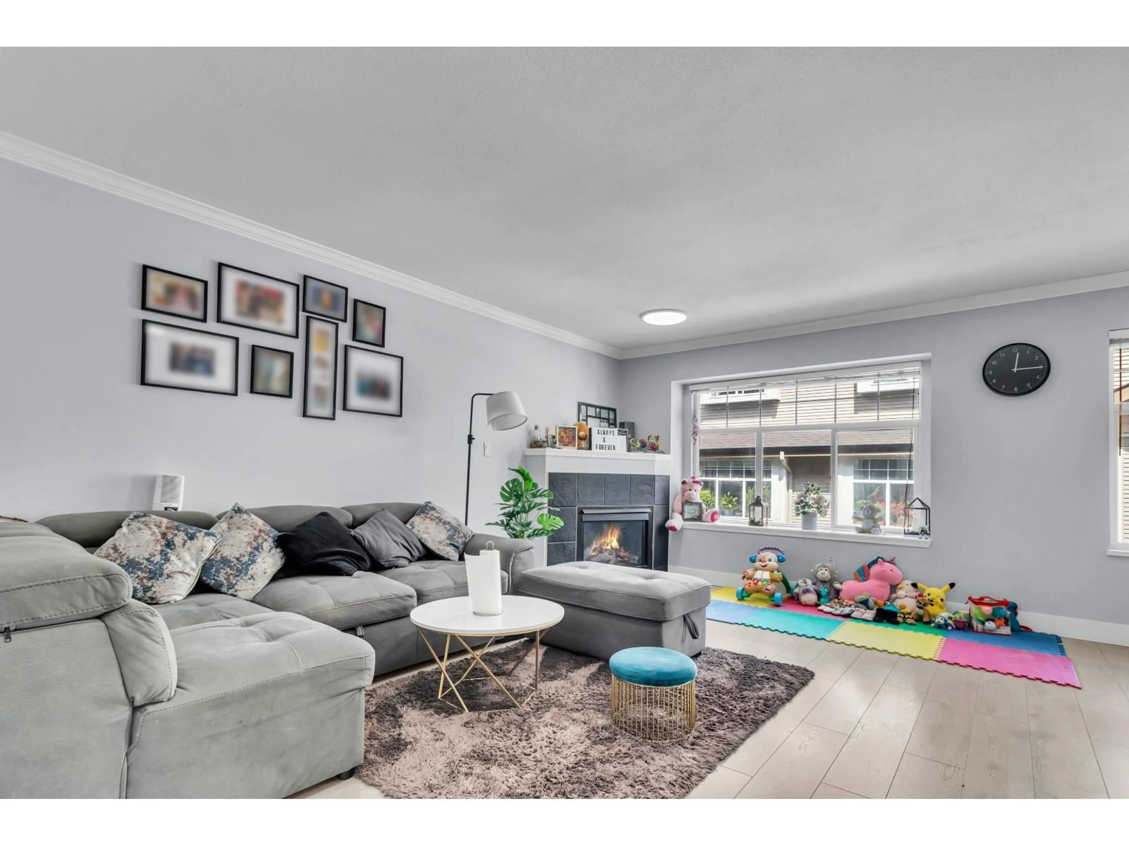 Living room with furniture, unknown for 202 - 9580 PRINCE CHARLES BOULEVARD, Surrey British Columbia V3V1S6