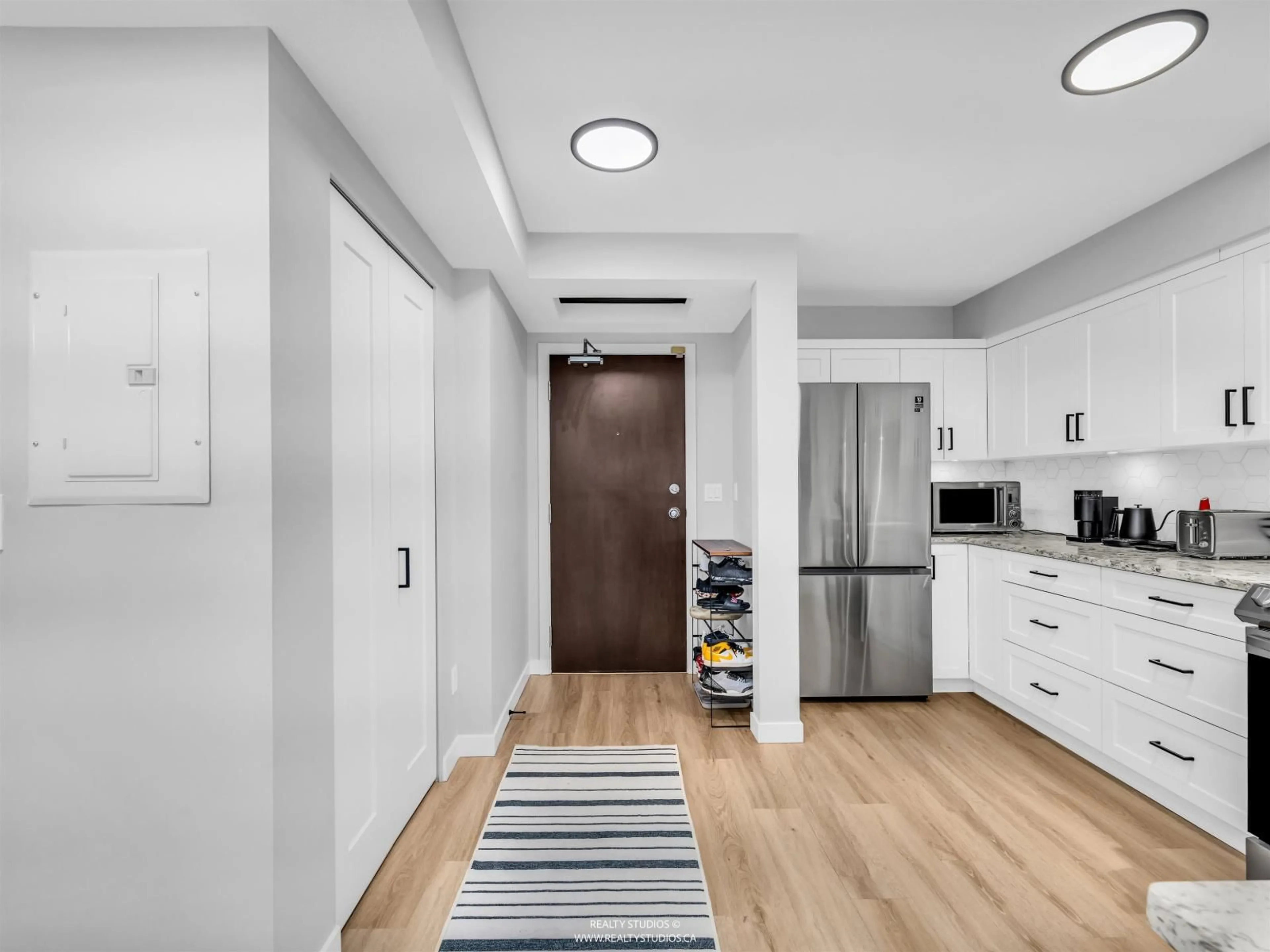 Unknown for 222 - 10866 CITY PARKWAY WAY, Surrey British Columbia V3T5W9