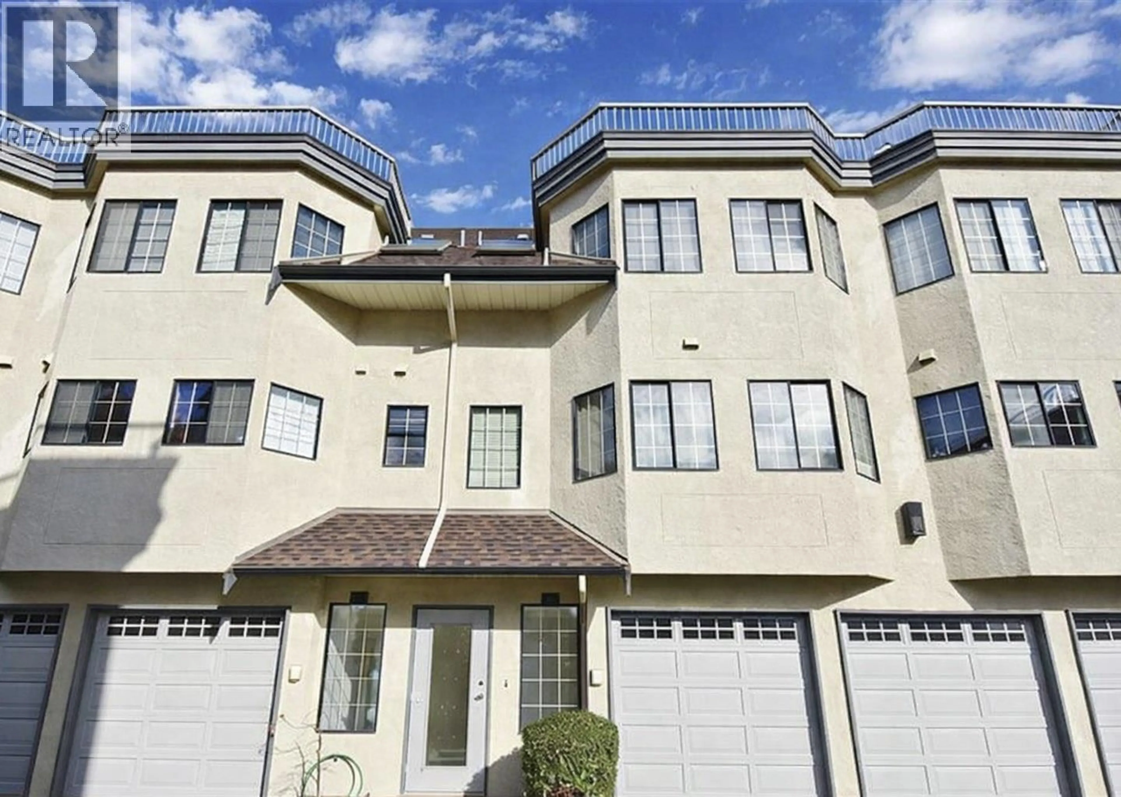 Home with vinyl exterior material, unknown for 21 - 8591 BLUNDELL ROAD, Richmond British Columbia V6Y1K2