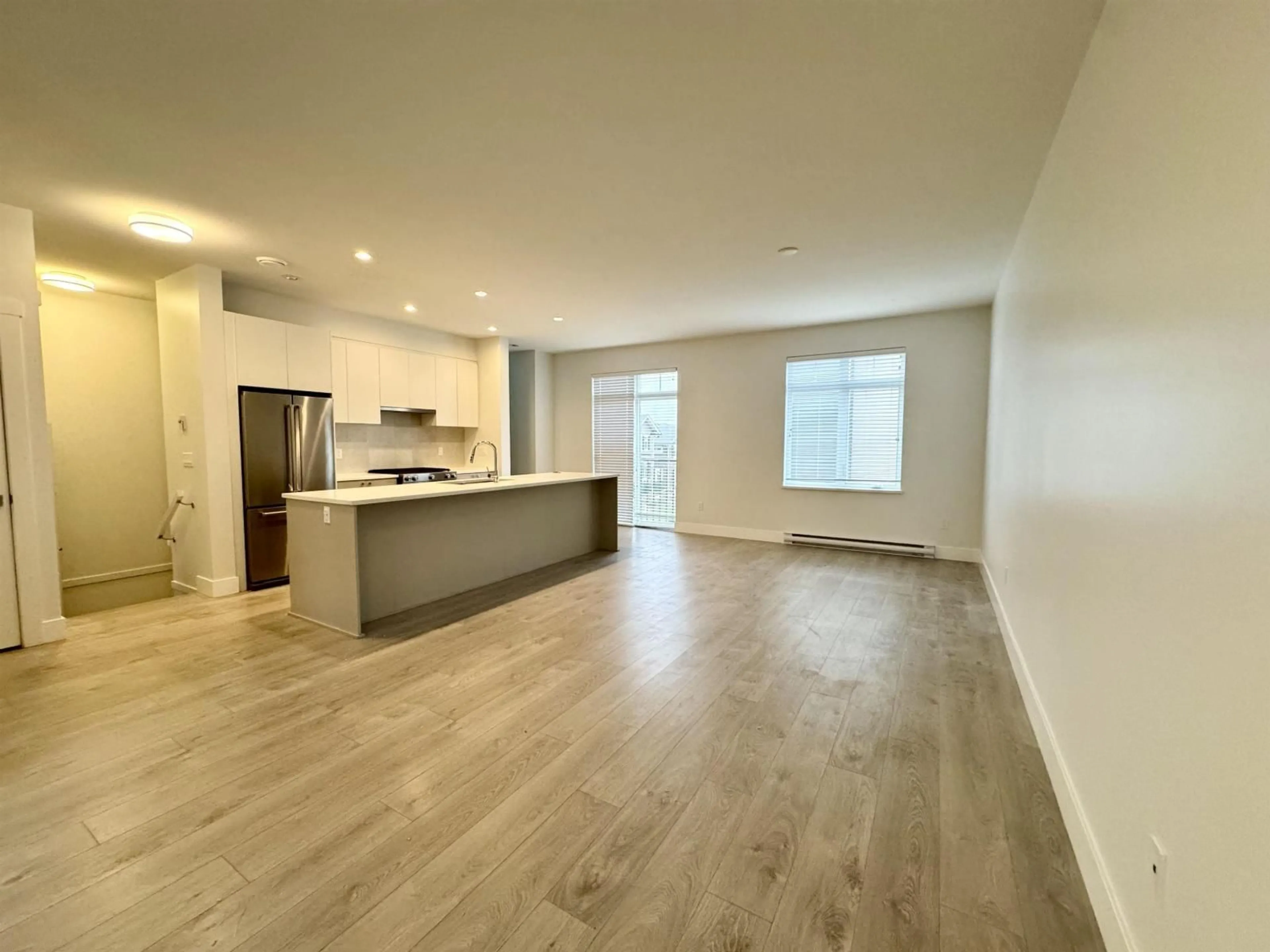 A pic of a room for 45 - 2070 OAK MEADOWS DRIVE, Surrey British Columbia V3S9M8