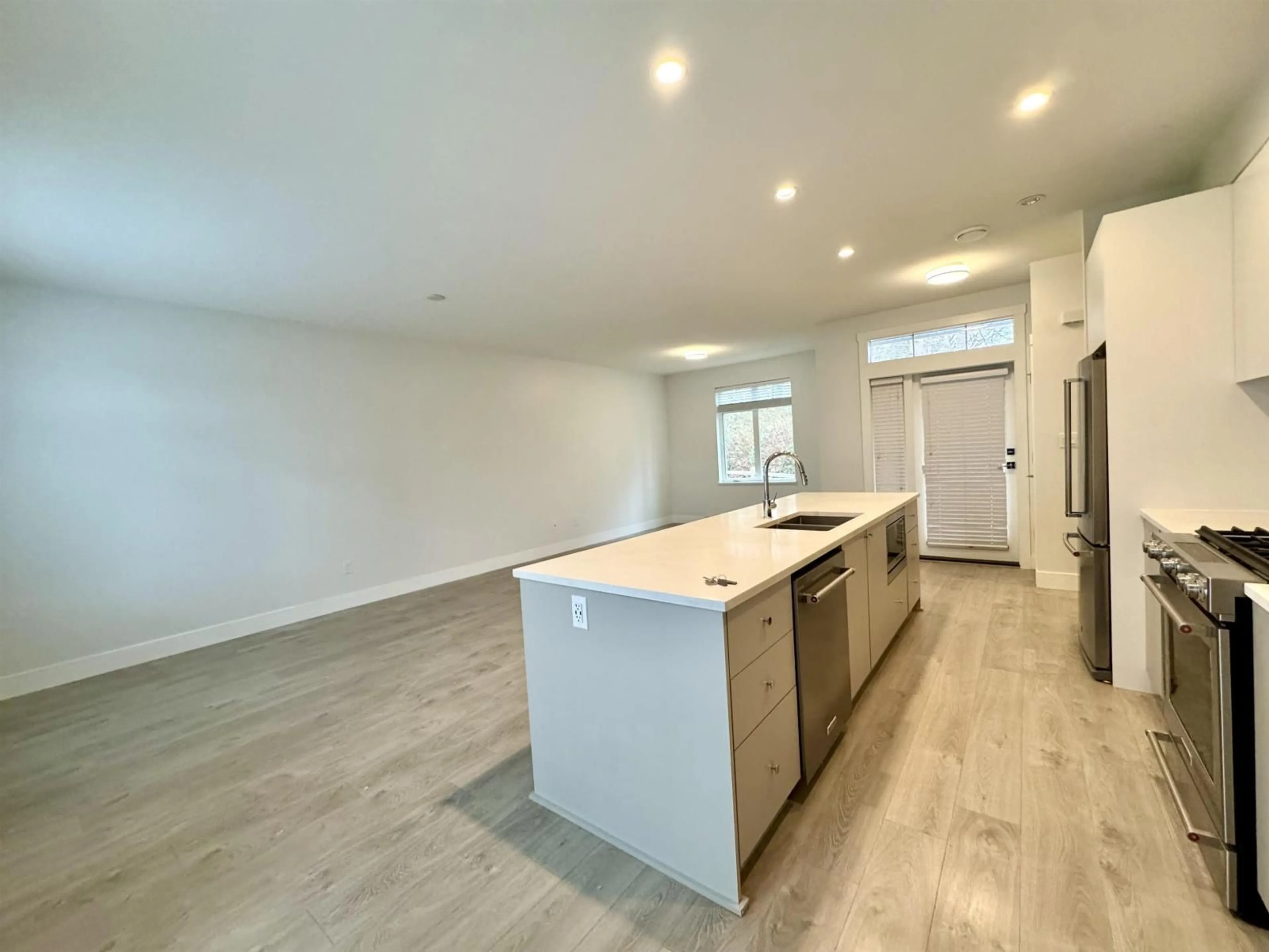 Open concept kitchen, unknown for 45 - 2070 OAK MEADOWS DRIVE, Surrey British Columbia V3S9M8