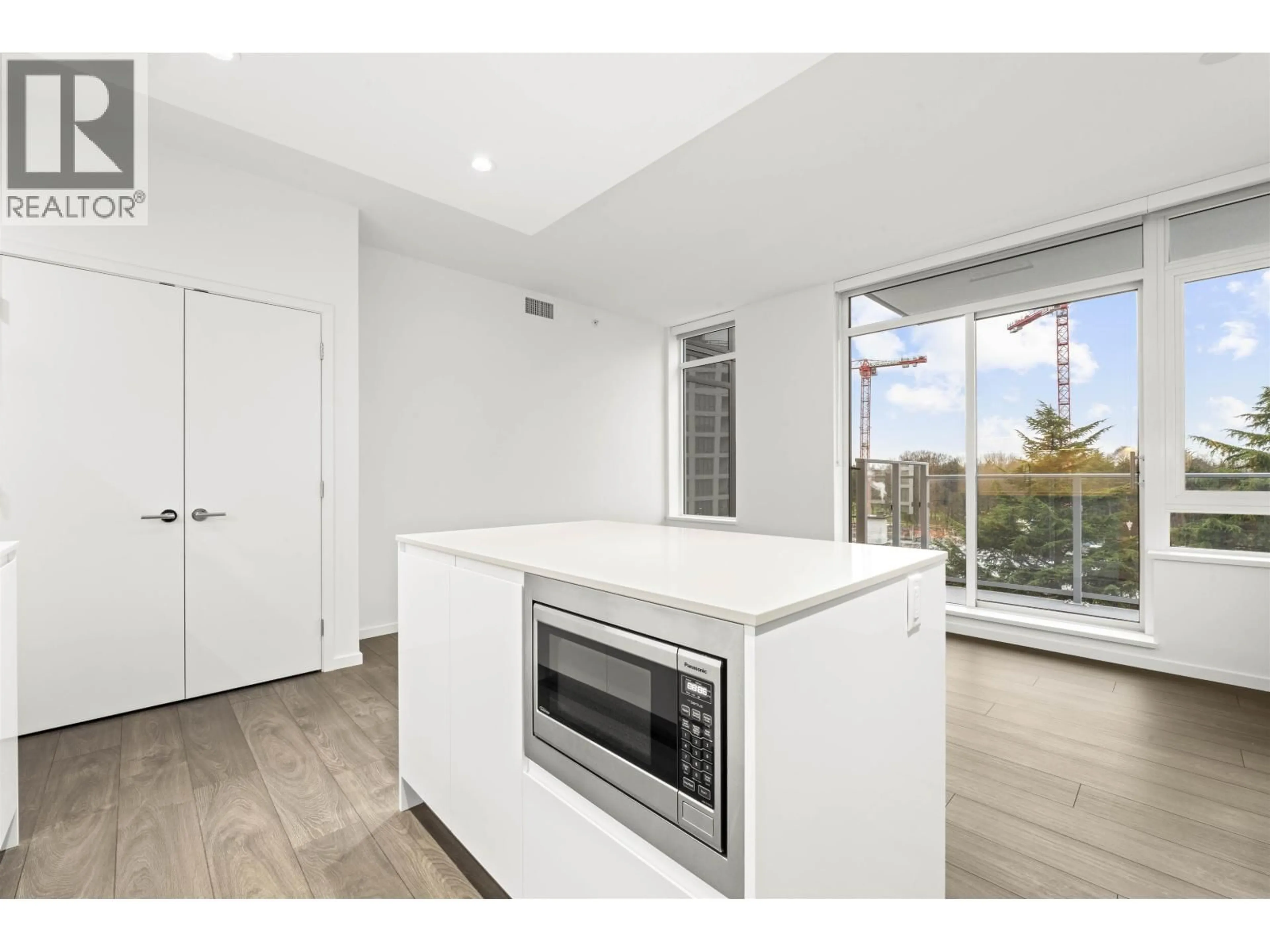 Open concept kitchen, unknown for 601 - 6200 MINORU BOULEVARD, Richmond British Columbia V6Y0M9