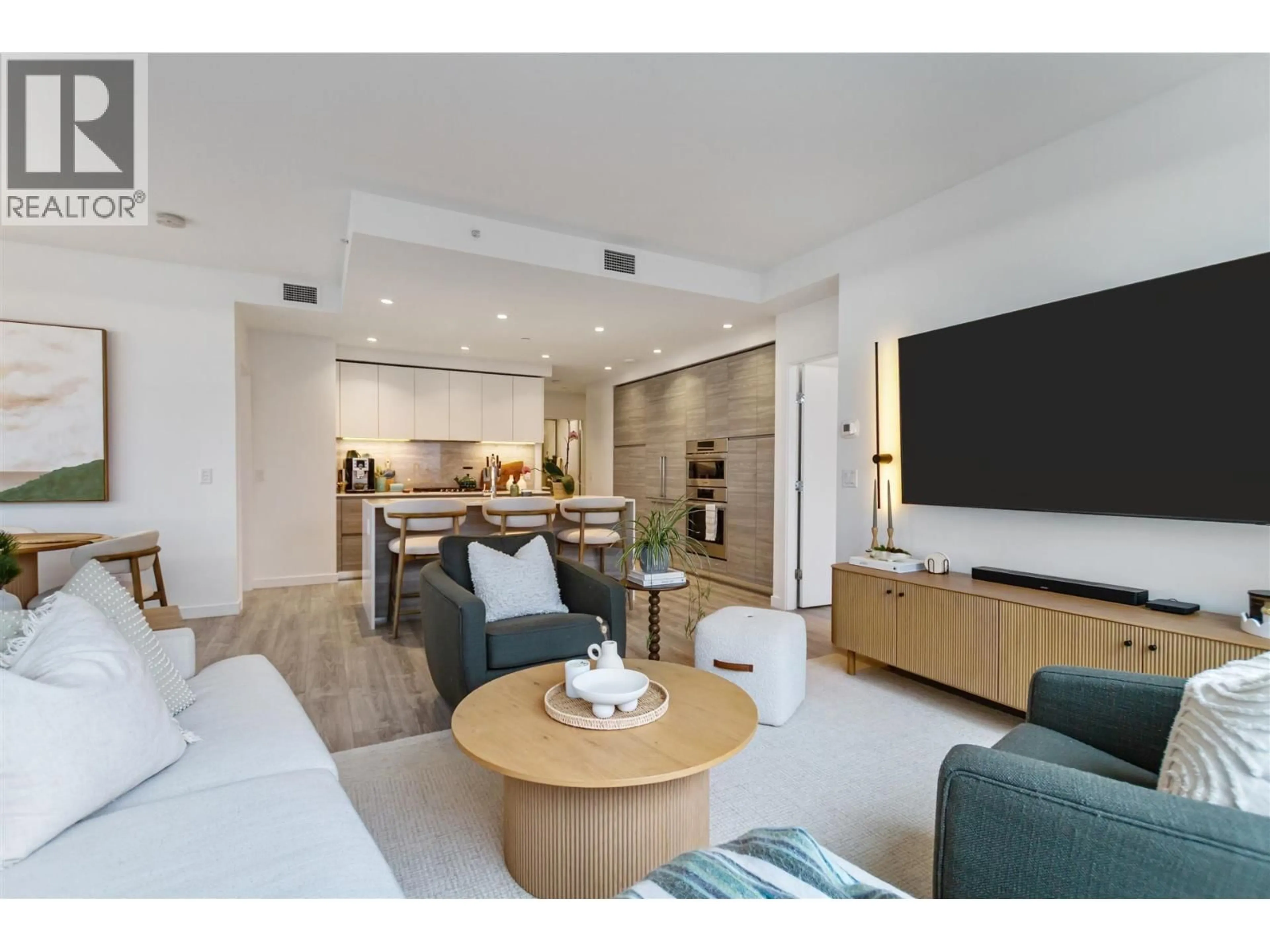 Living room with furniture, unknown for 3208 - 680 QUAYSIDE DRIVE, New Westminster British Columbia V3M0P2