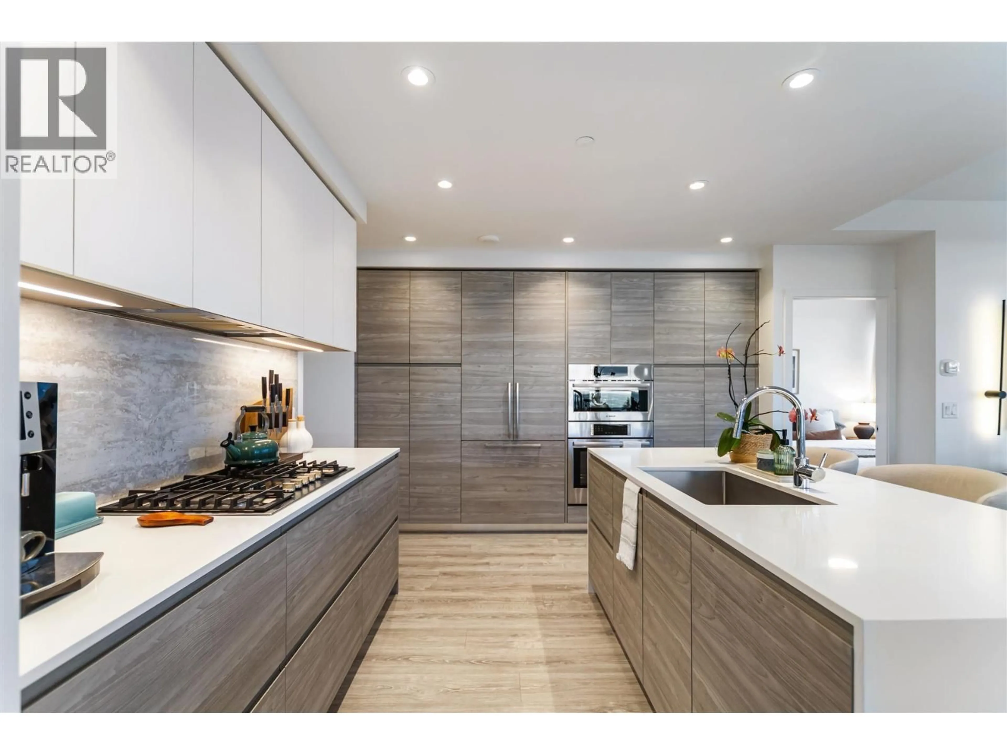 Contemporary kitchen, ceramic/tile floor for 3208 - 680 QUAYSIDE DRIVE, New Westminster British Columbia V3M0P2