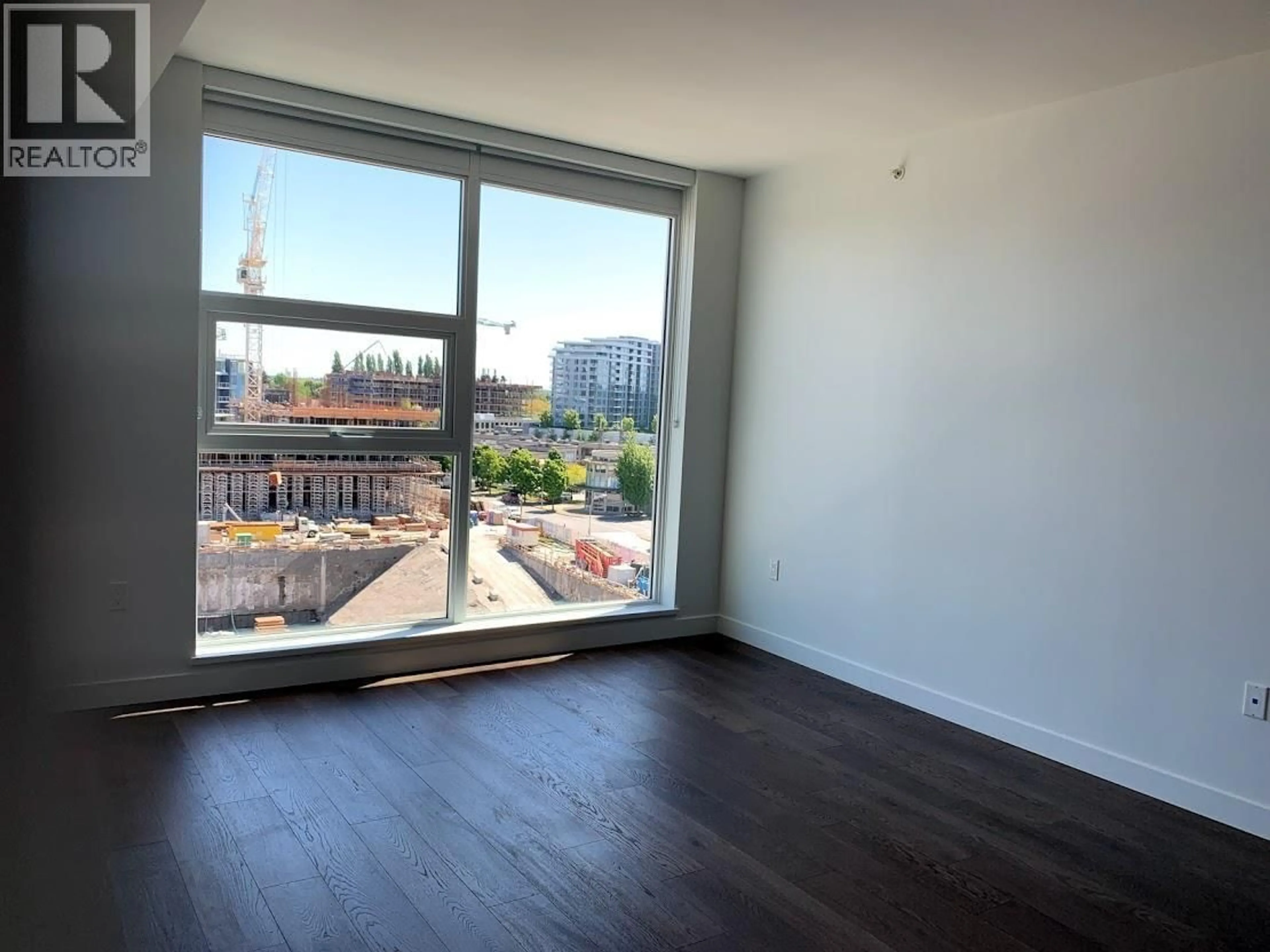 A pic of a room for 903 - 3331 NO. 3 ROAD, Richmond British Columbia V6X2B6