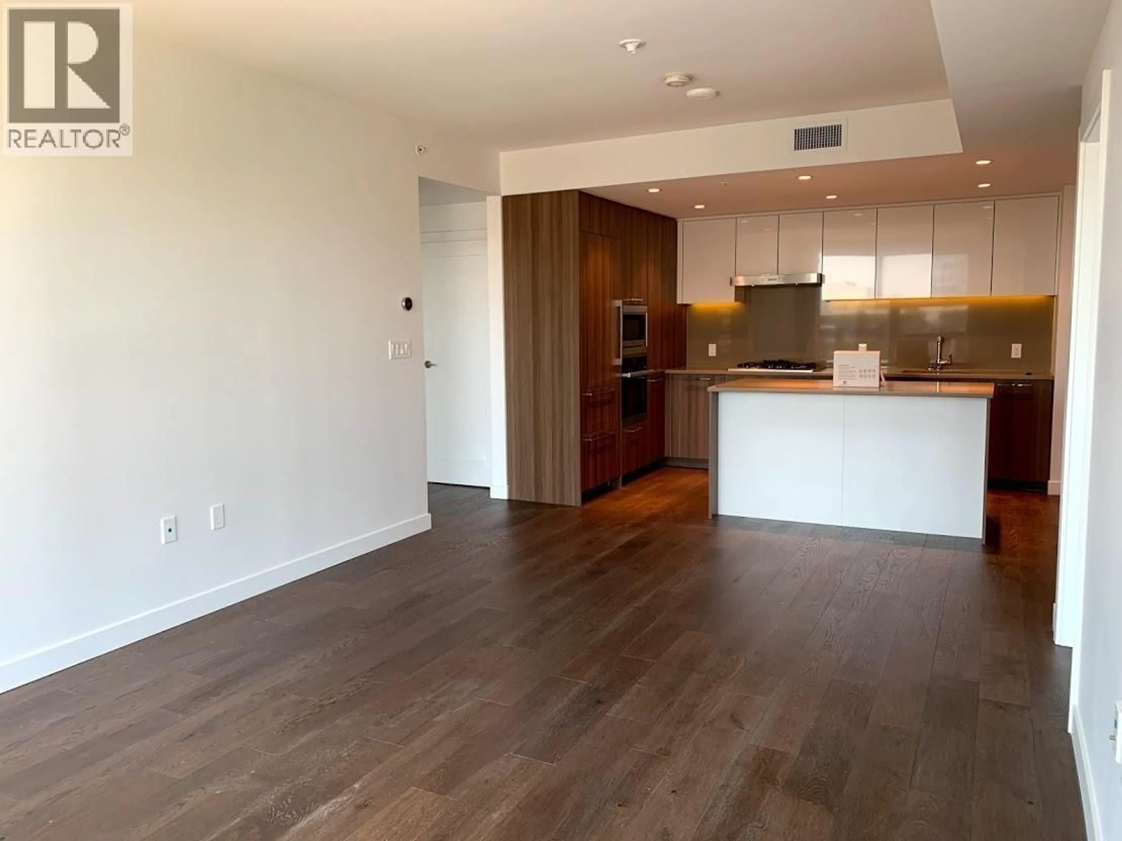 A pic of a room for 903 - 3331 NO. 3 ROAD, Richmond British Columbia V6X2B6