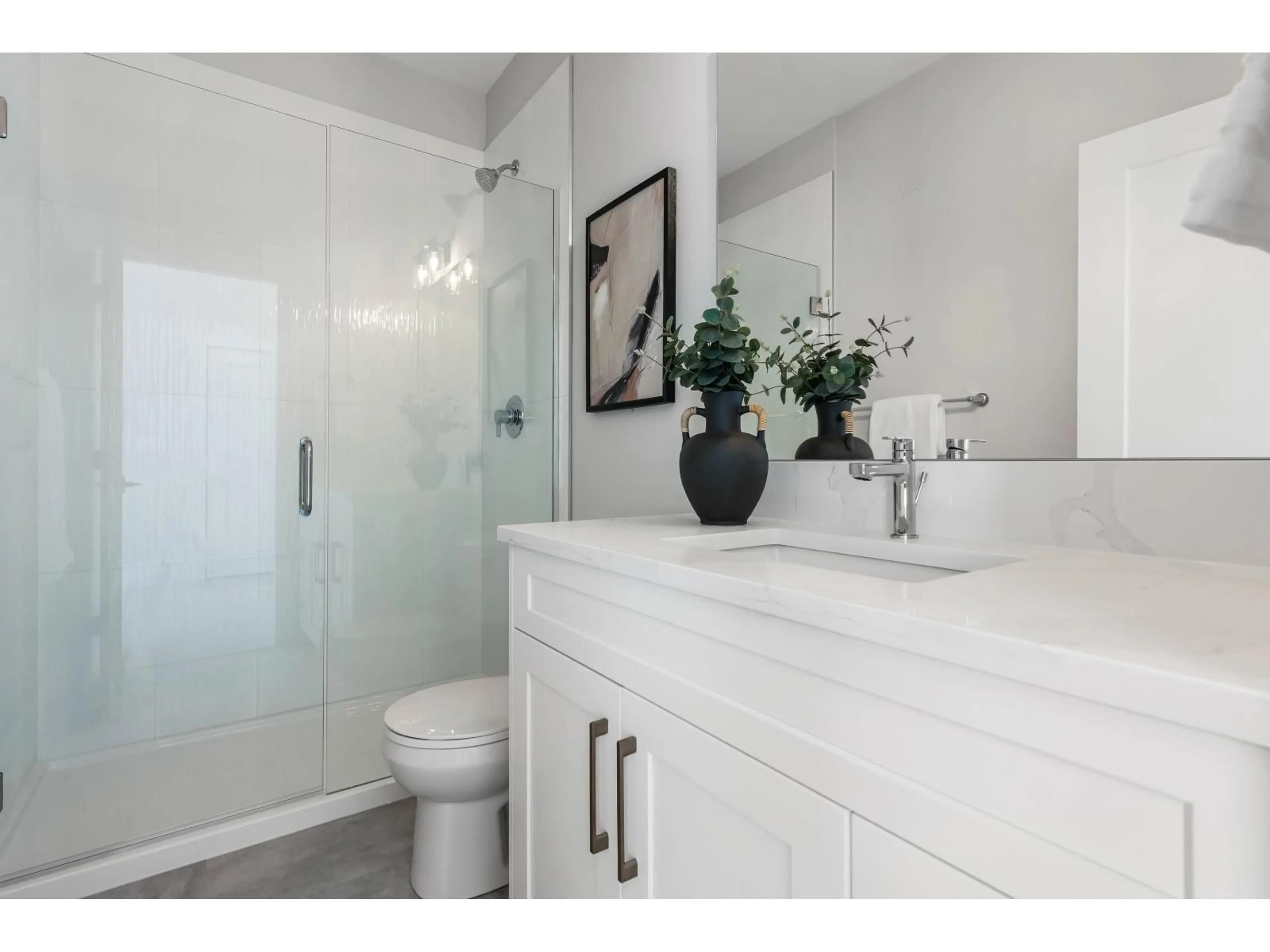 Contemporary bathroom, ceramic/tile floor for 3 - 7138 MARBLE HILL ROAD, Chilliwack British Columbia V4Z1J5