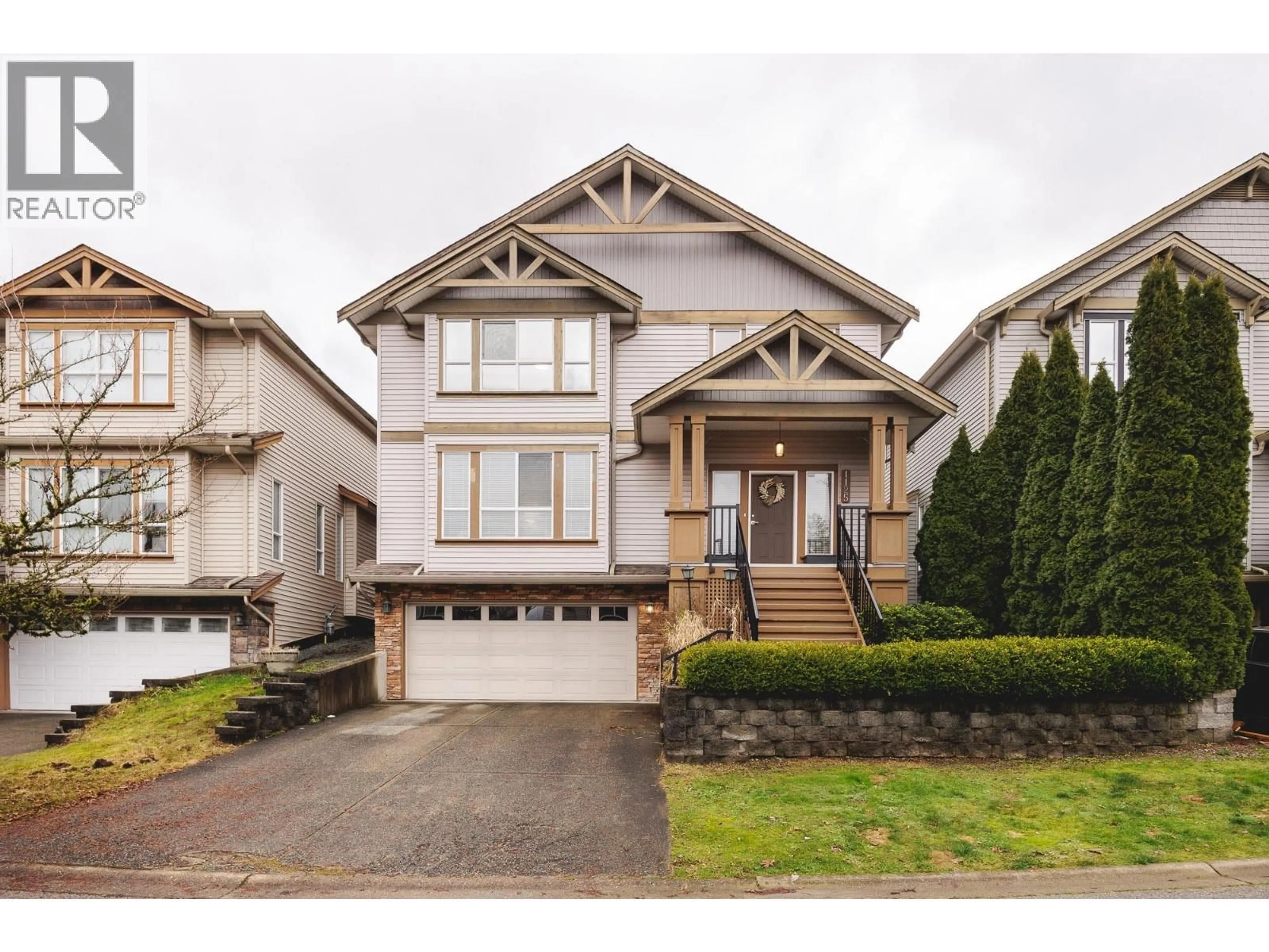 Home with vinyl exterior material, street for 1125 - 11497 236 STREET, Maple Ridge British Columbia V2W2E8