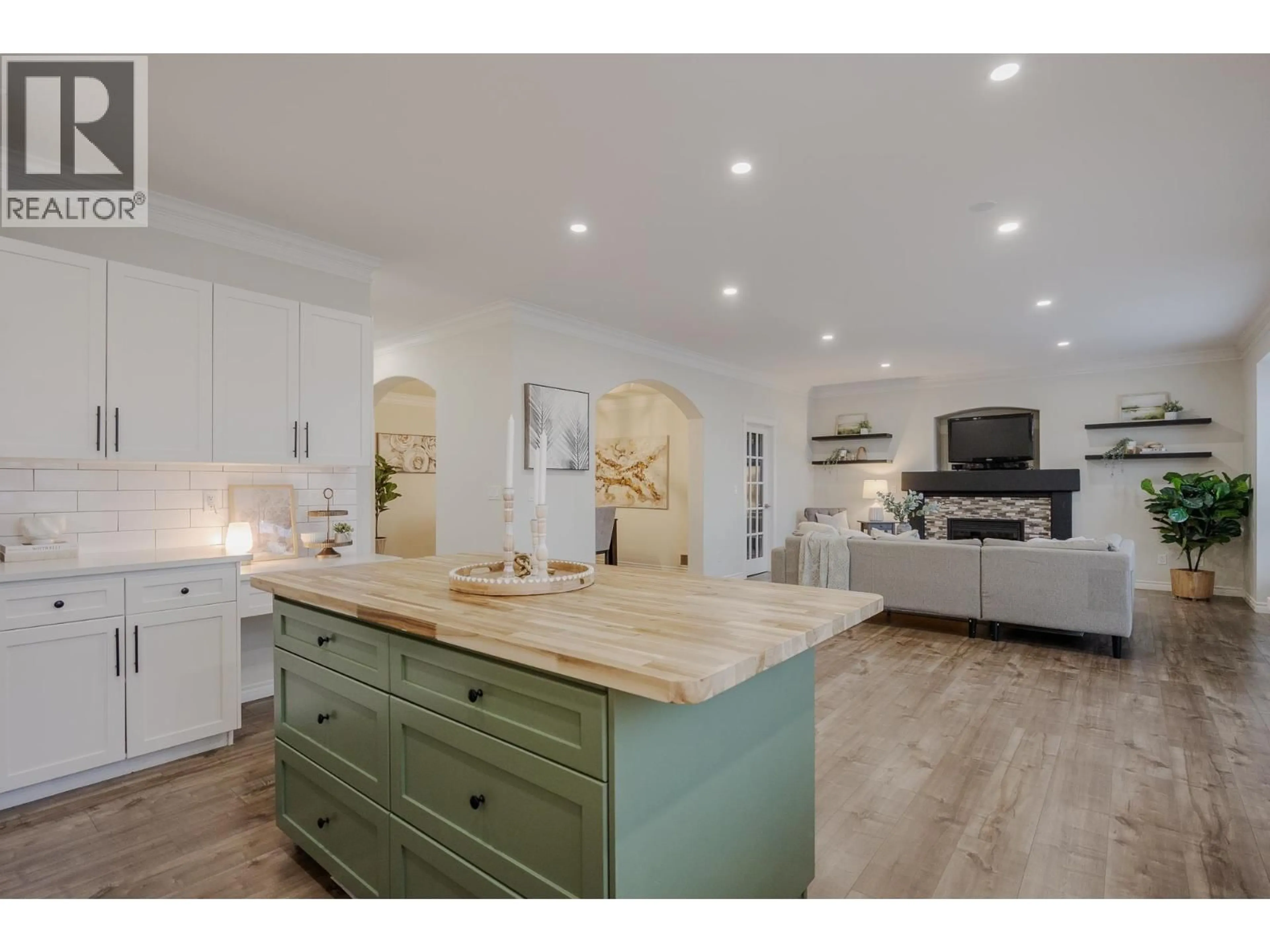 Open concept kitchen, unknown for 1125 - 11497 236 STREET, Maple Ridge British Columbia V2W2E8