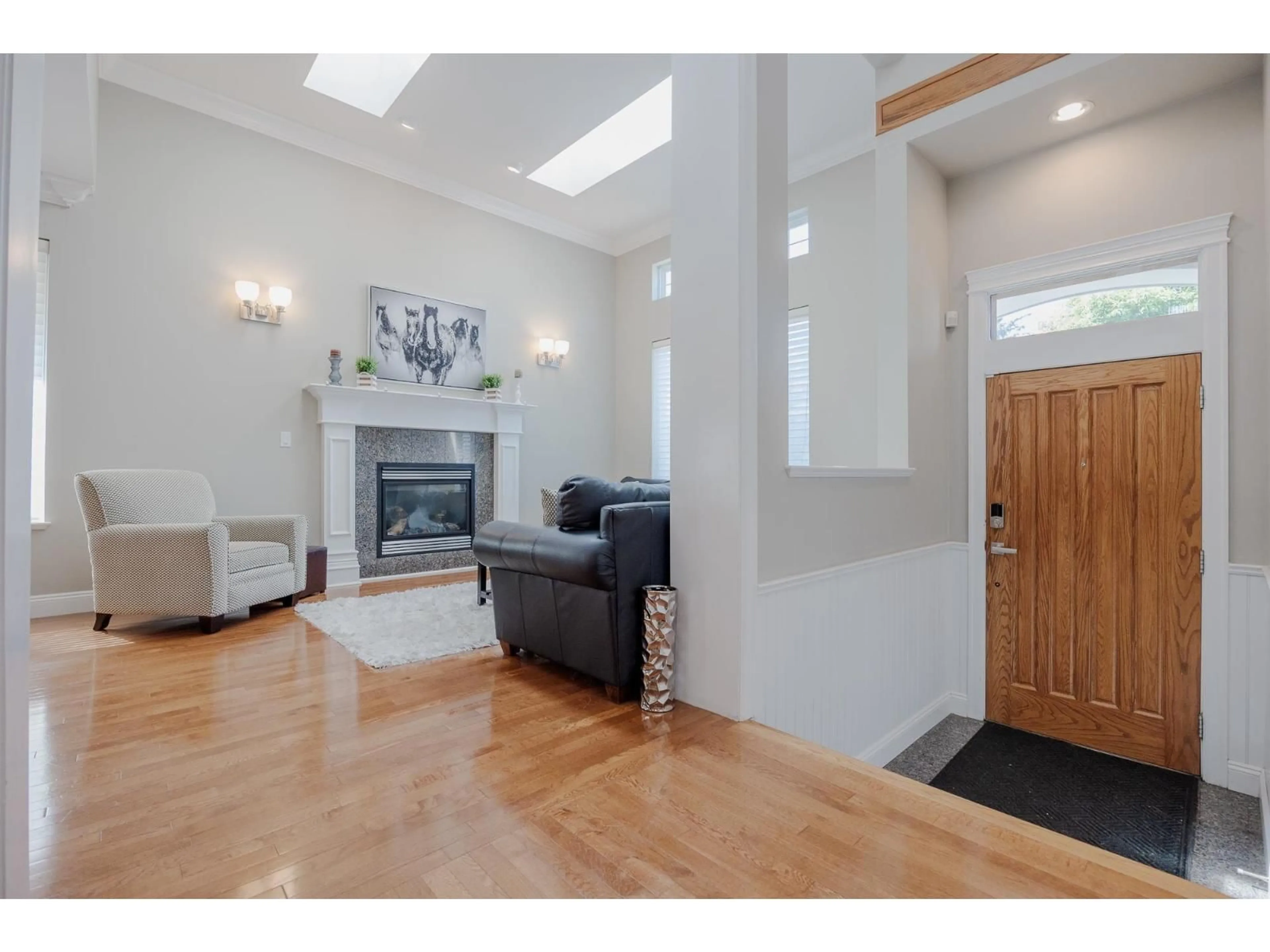 Indoor entryway for 6648 181 STREET, Surrey British Columbia V3S9A2