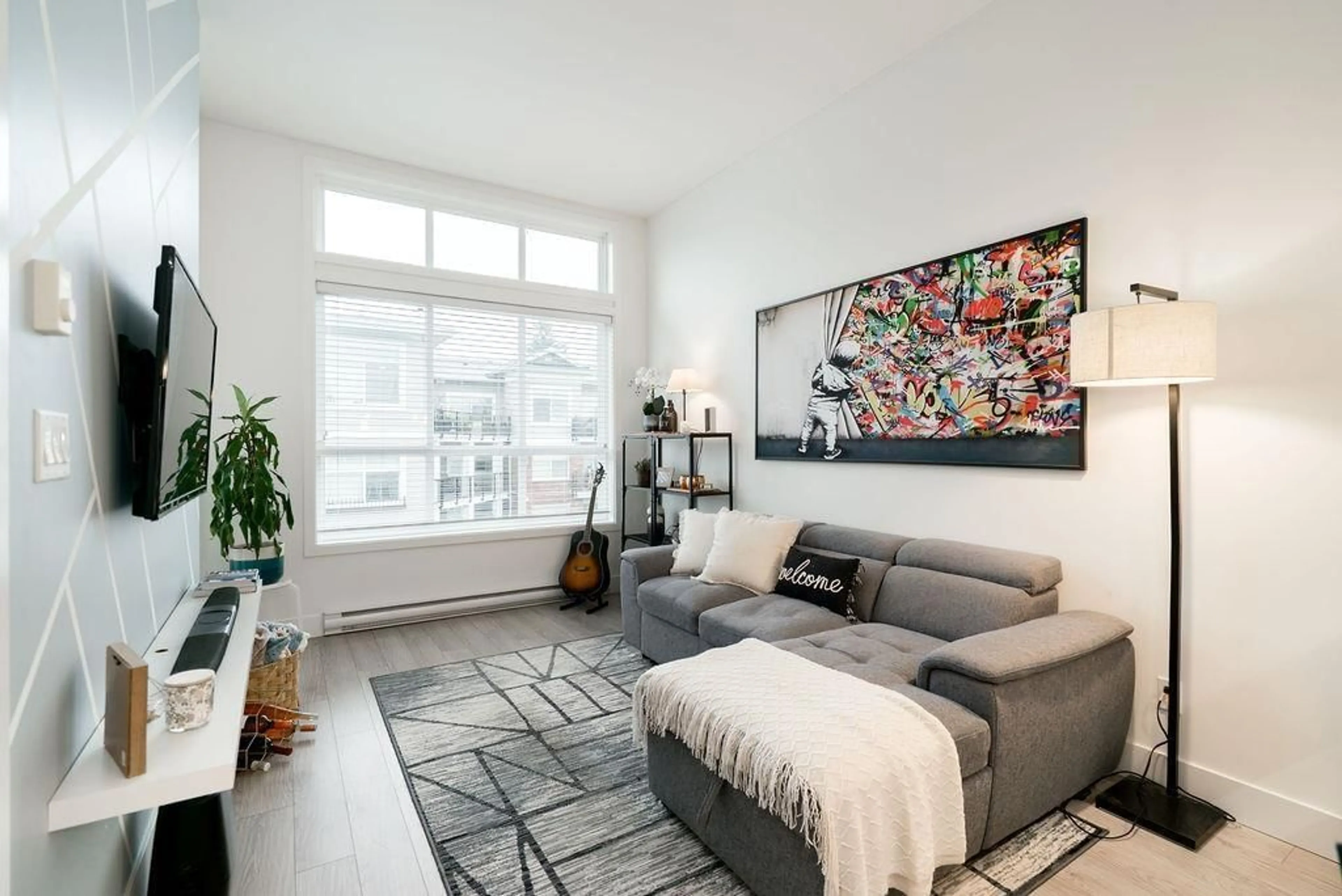 Living room with furniture, unknown for 409 - 6468 195A STREET, Surrey British Columbia V4N6R6