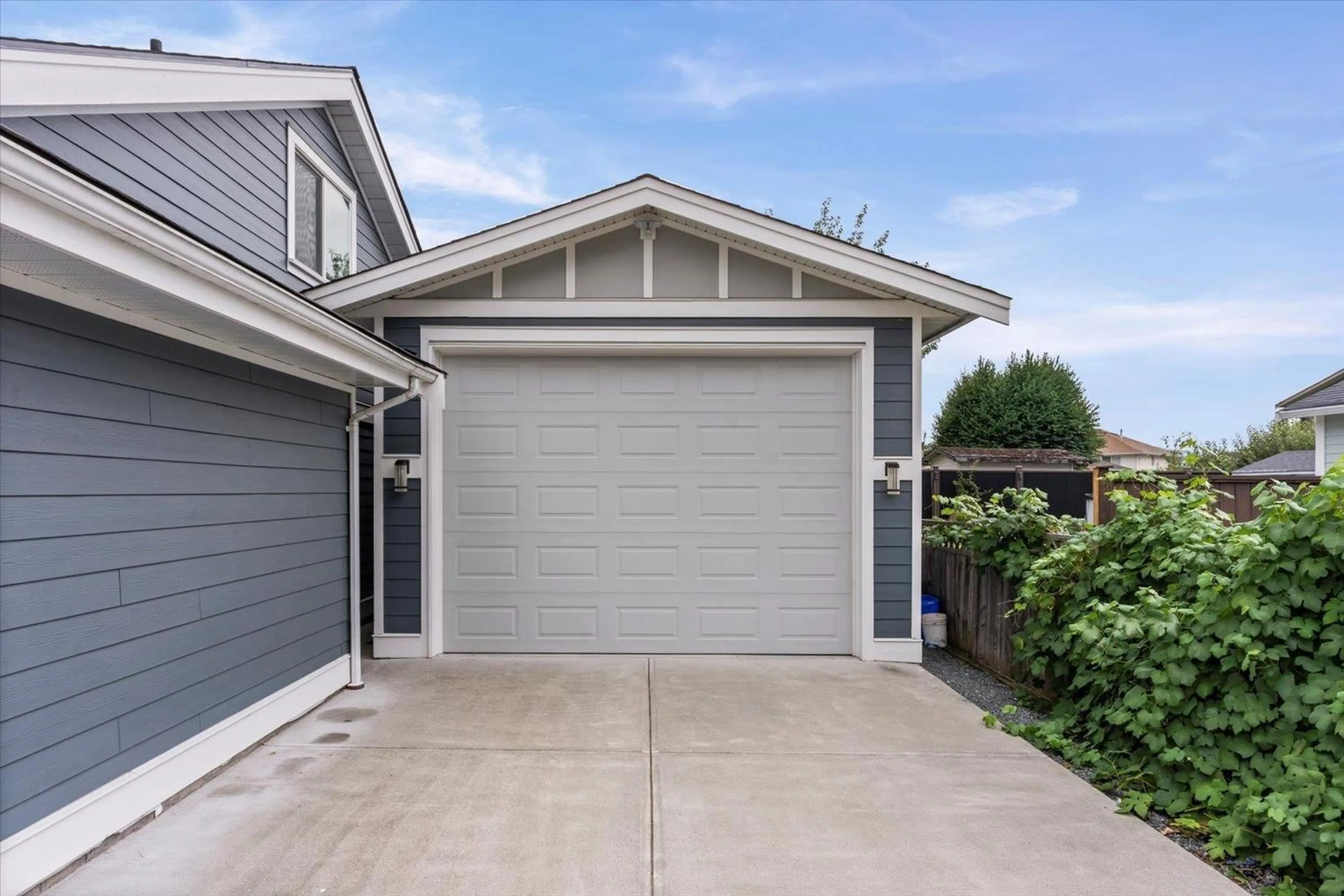 Home with vinyl exterior material, street for 5855 CARTER ROAD, Chilliwack British Columbia V2R3K1