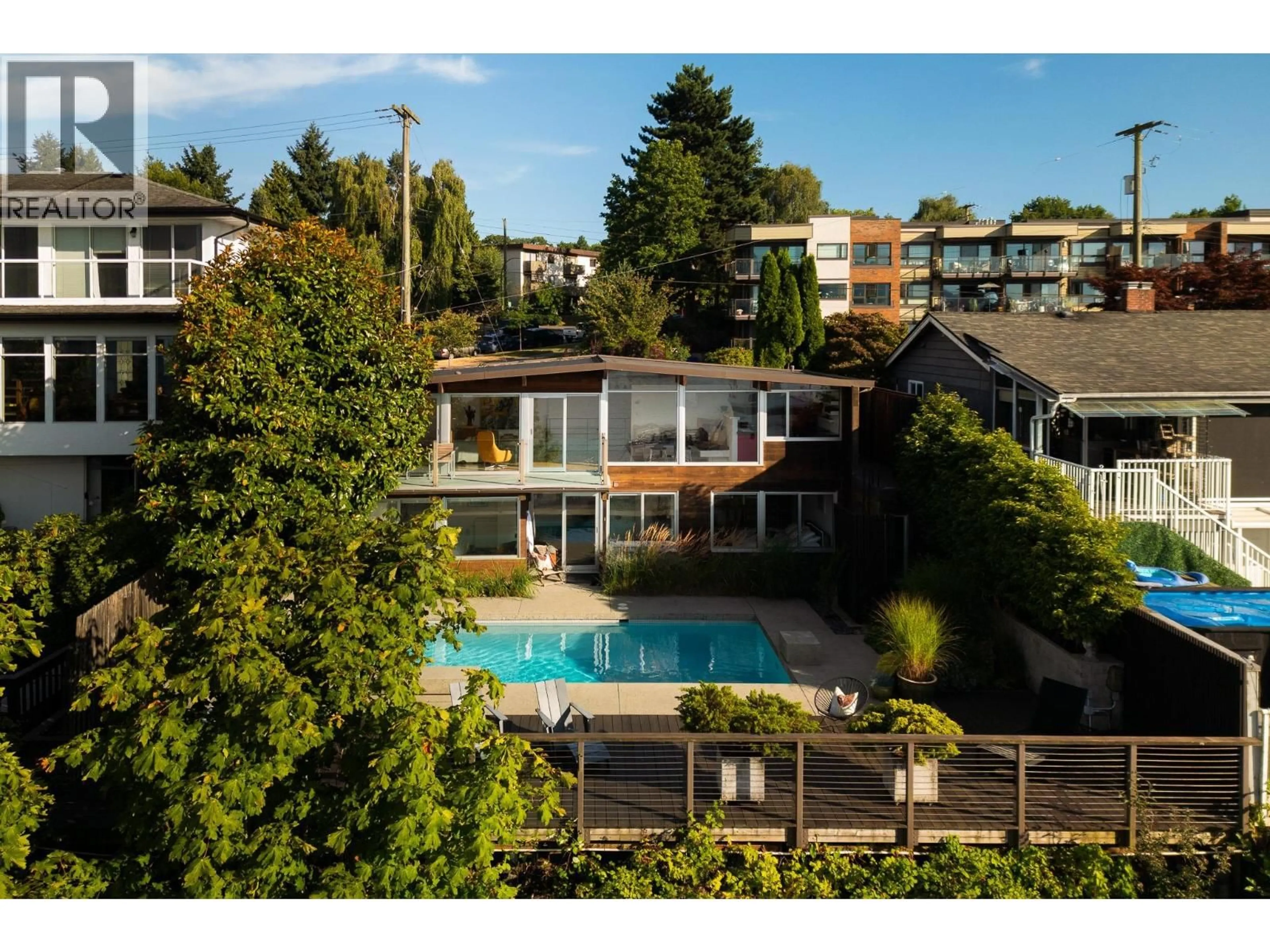 A pic from outside/outdoor area/front of a property/back of a property/a pic from drone, unknown for 2391 WALL STREET, Vancouver British Columbia V6L1B8