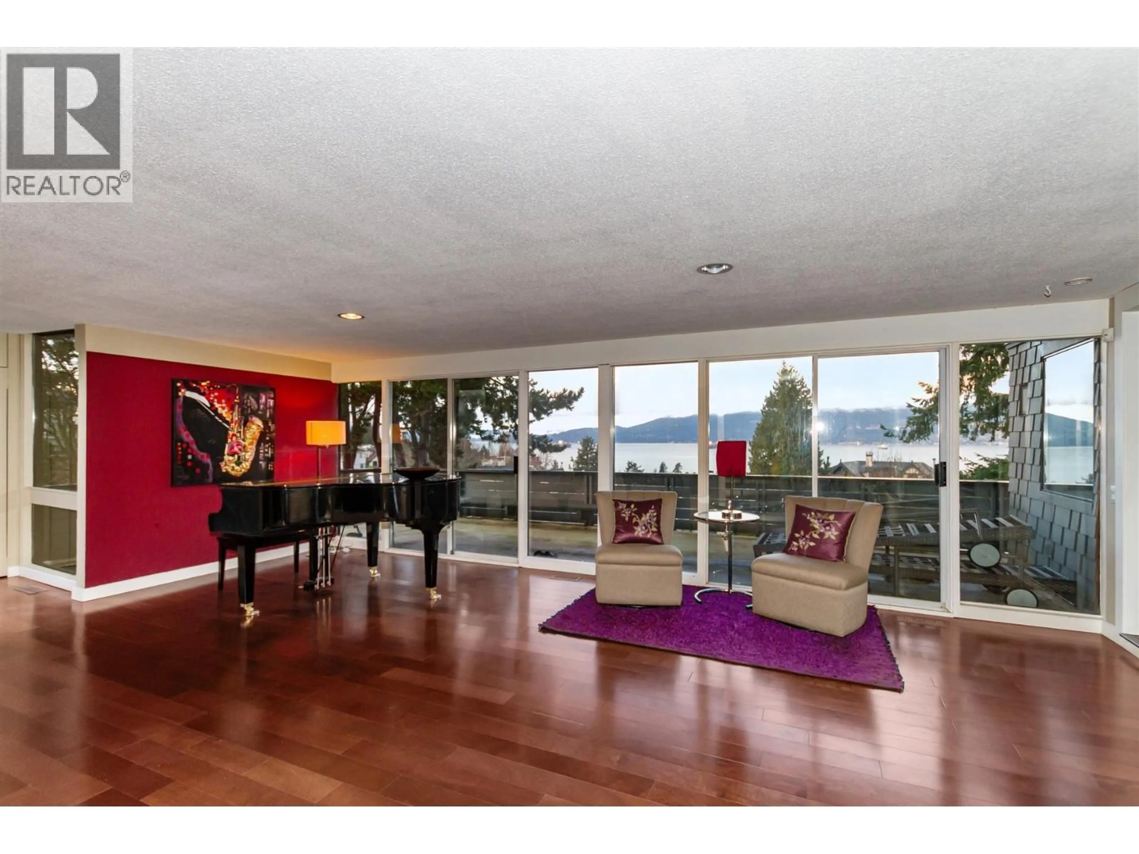 Indoor foyer for 1995 SASAMAT PLACE, Vancouver British Columbia V6R4A3