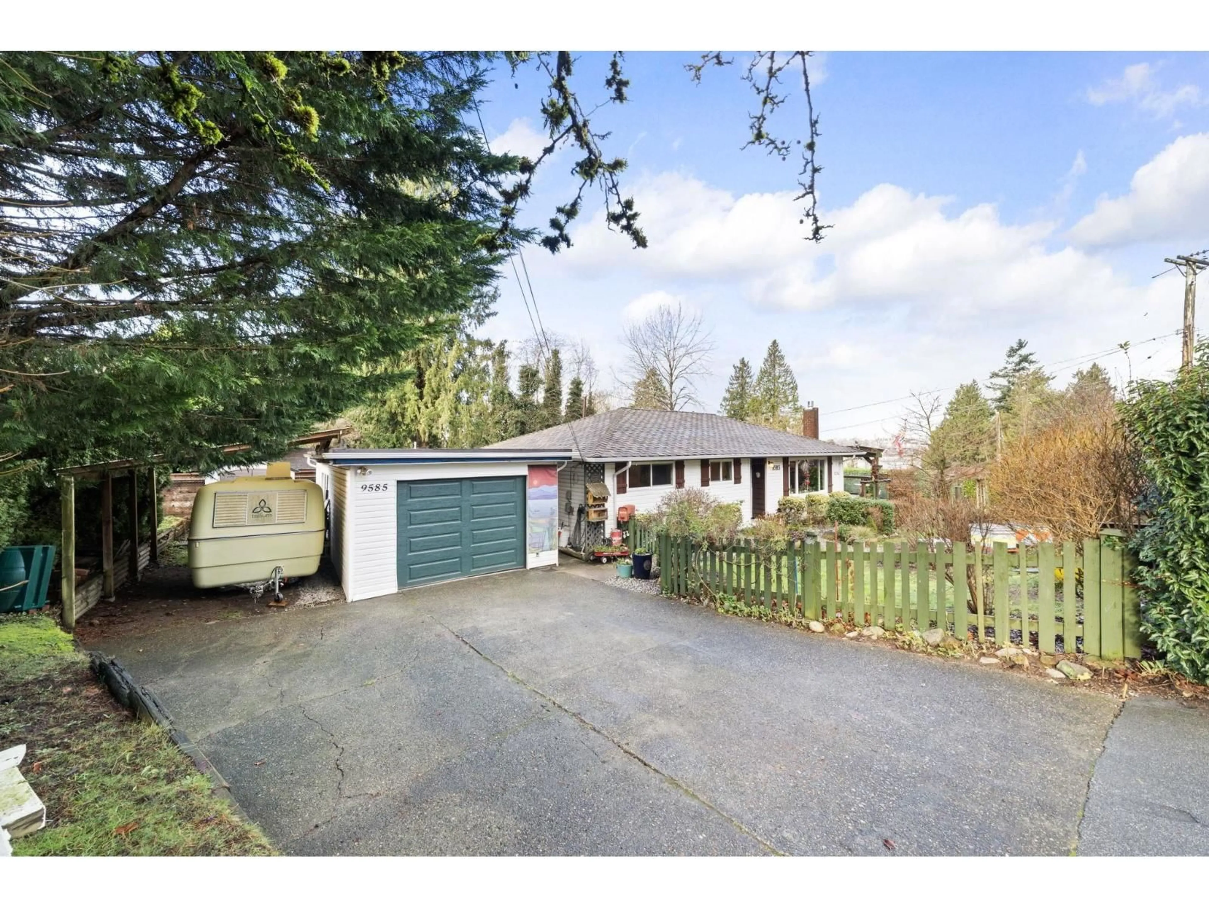 A pic from outside/outdoor area/front of a property/back of a property/a pic from drone, street for 9585 DAWSON CRESCENT, Delta British Columbia V4C5H1
