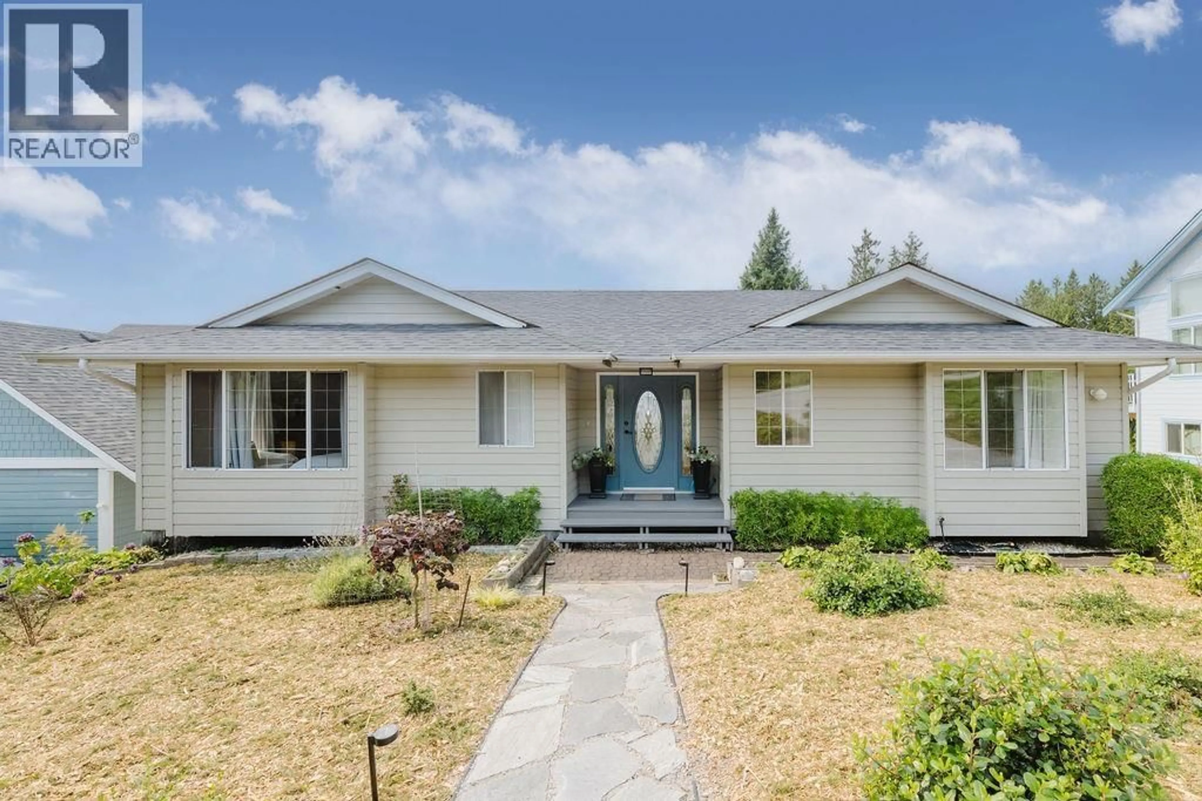 Home with vinyl exterior material, street for 341 HARRY ROAD, Gibsons British Columbia V0N1V5