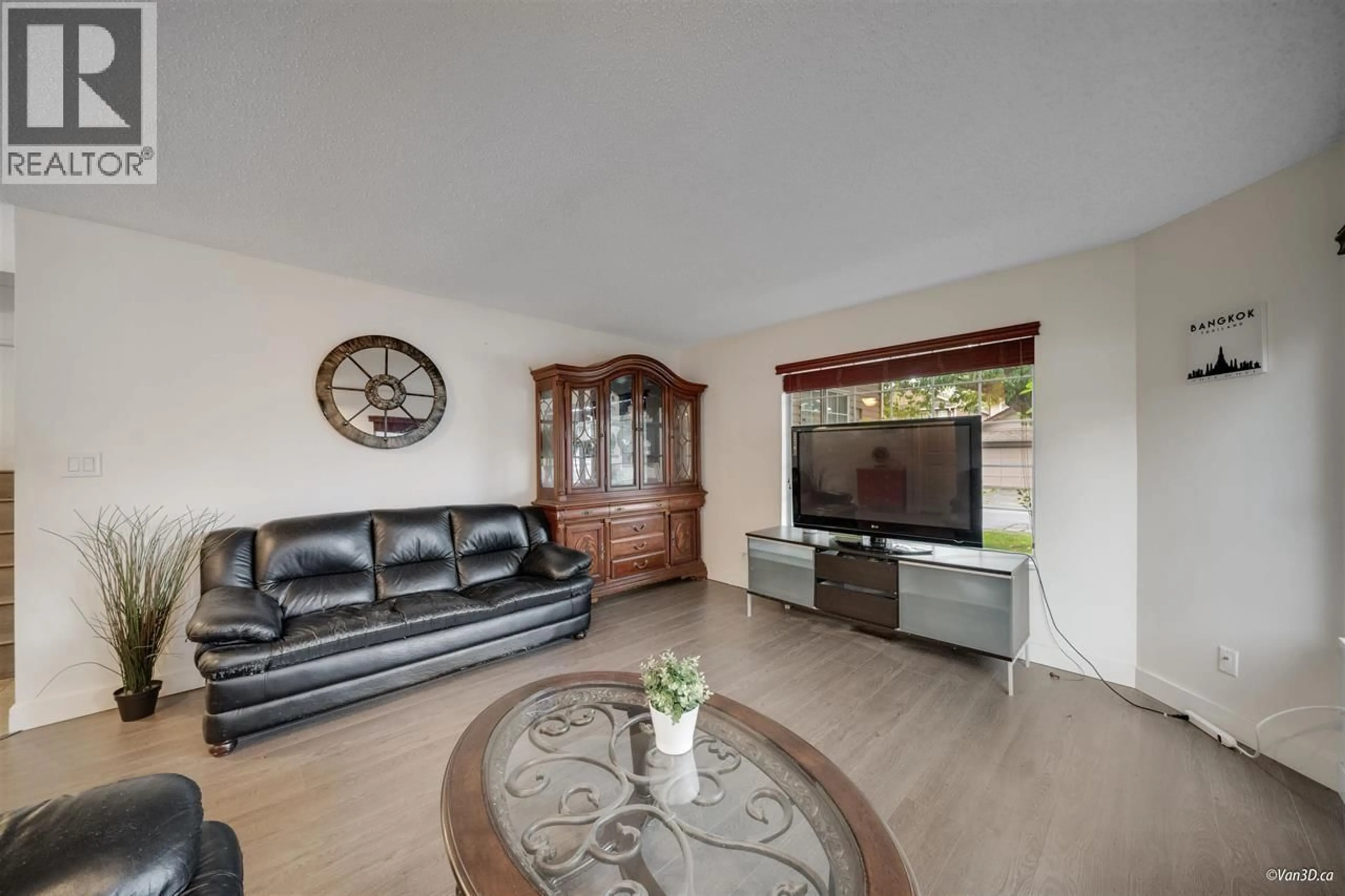 Living room with furniture, unknown for 6220 LYNAS LANE, Richmond British Columbia V7C5E4