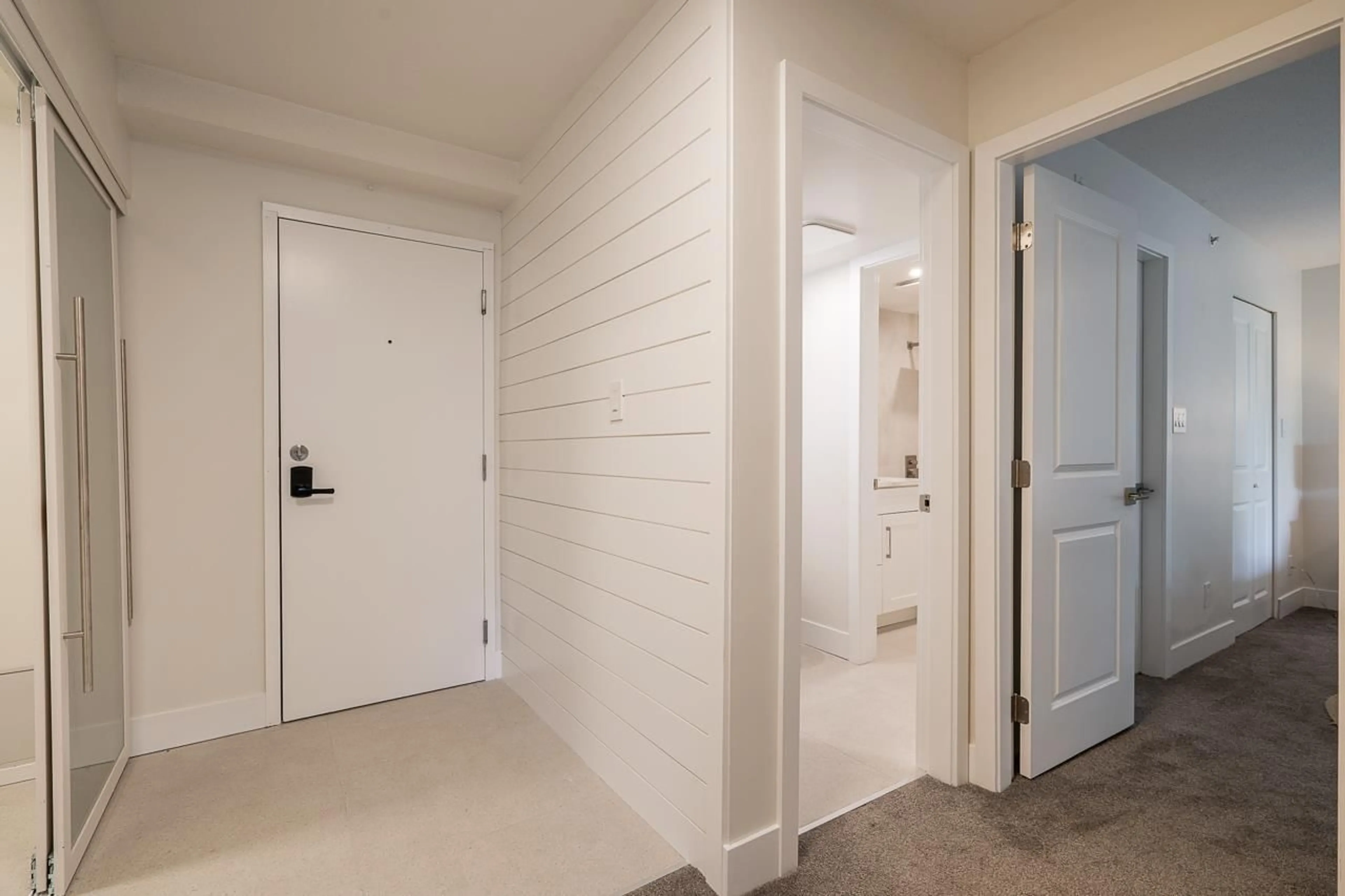 Indoor entryway for 316 - 20454 53 AVENUE, Langley British Columbia V3A7S1