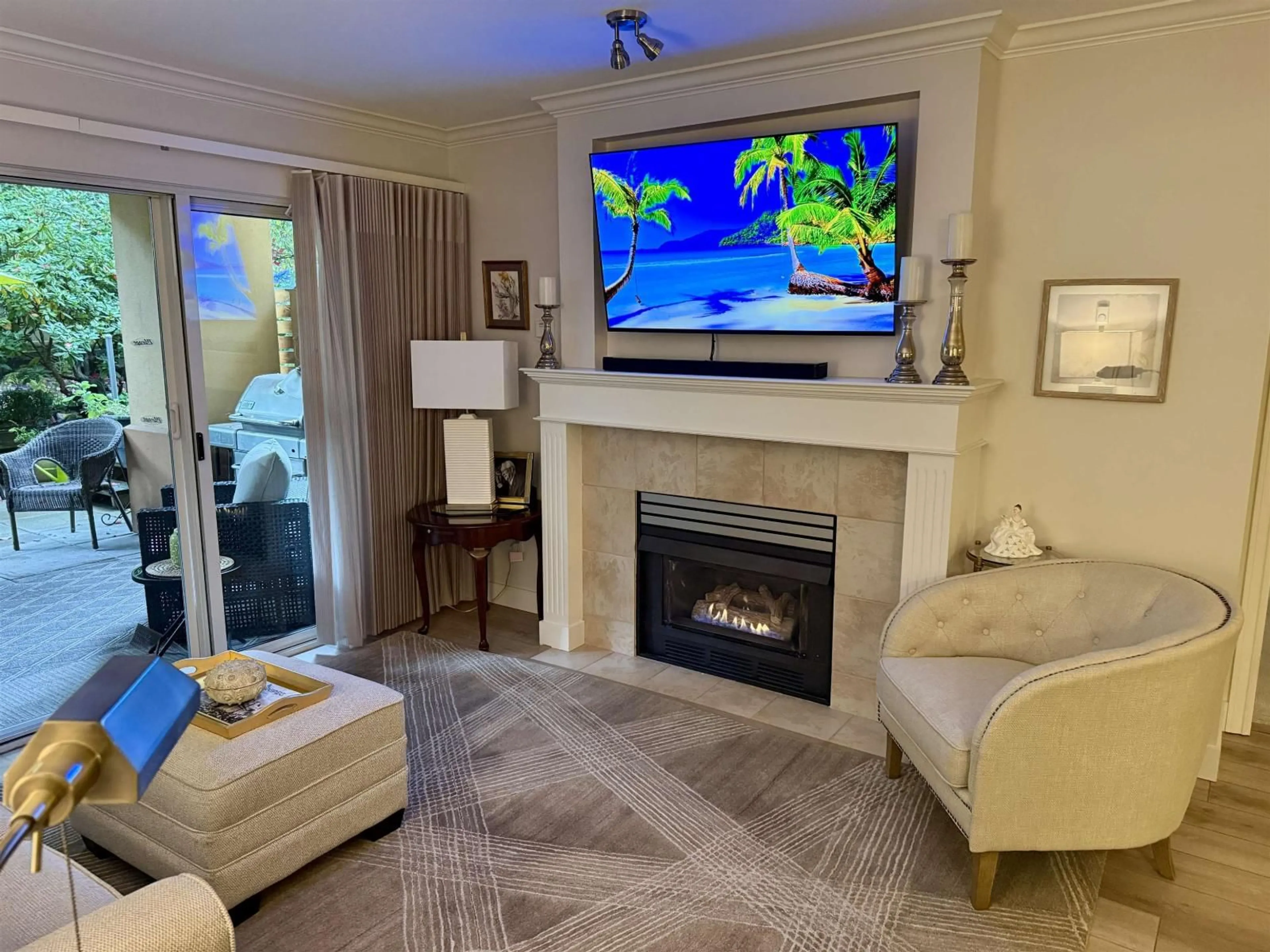 Living room with furniture, unknown for 103 - 15155 22 AVENUE, Surrey British Columbia V4A9T4