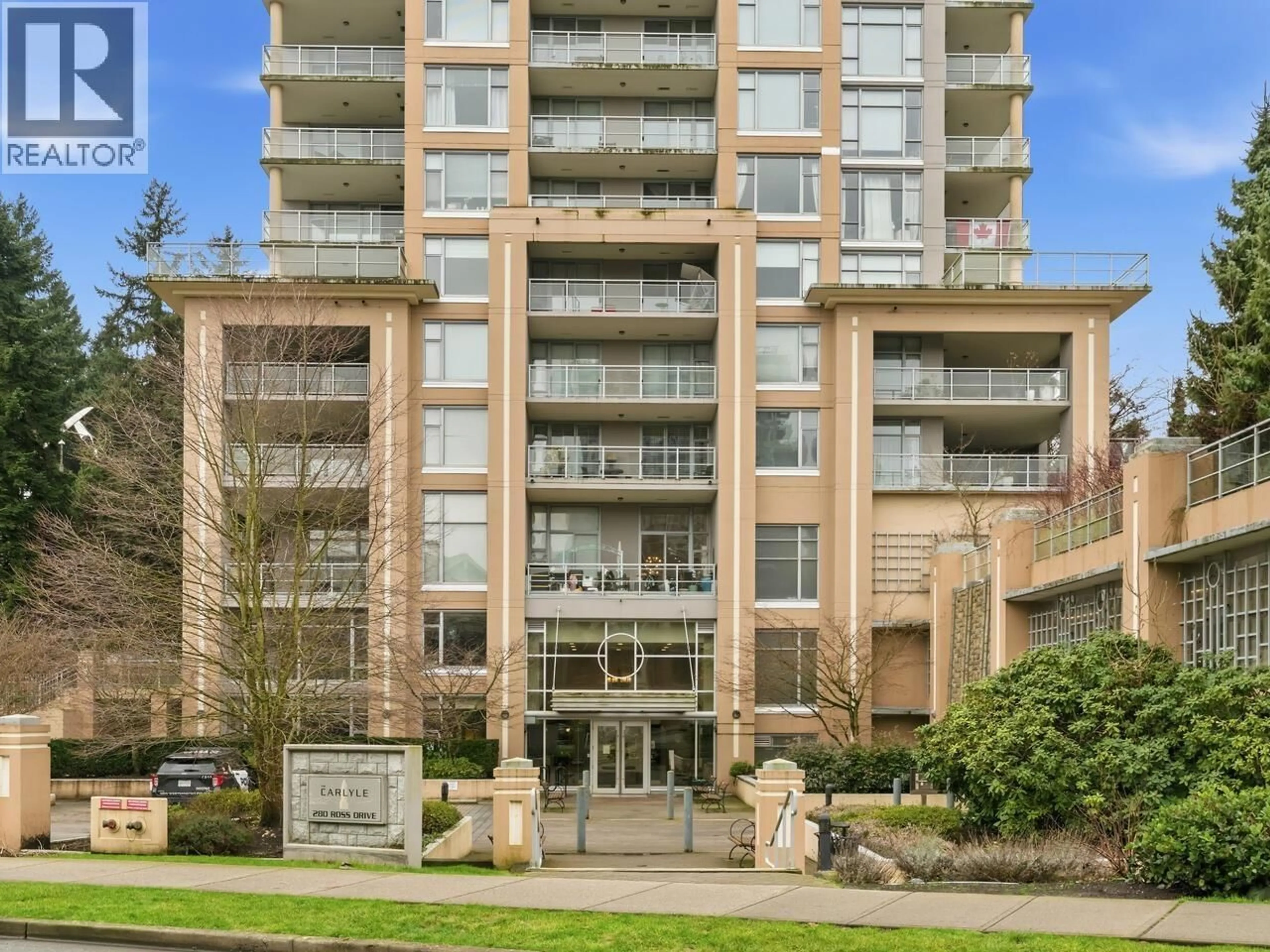 Indoor foyer for 403 - 280 ROSS DRIVE, New Westminster British Columbia V3L0C2