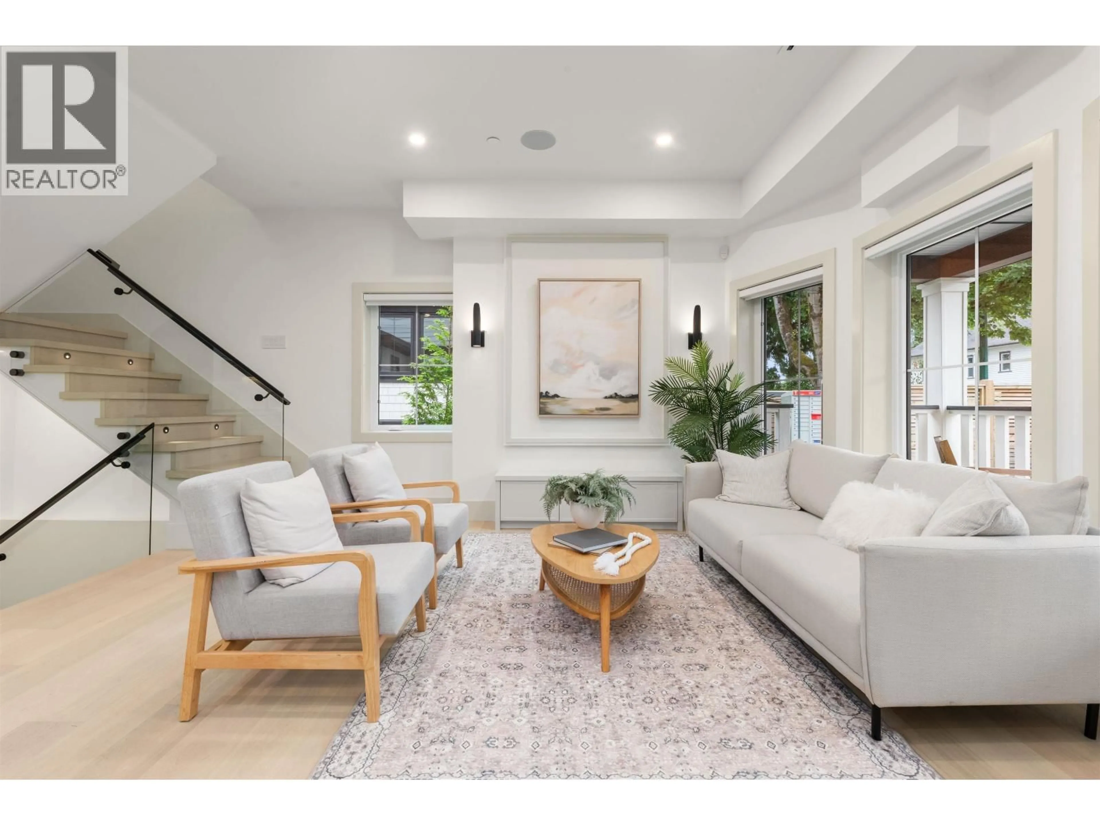 Living room with furniture, unknown for 1 - 365 33RD AVENUE, Vancouver British Columbia V5V2Z8