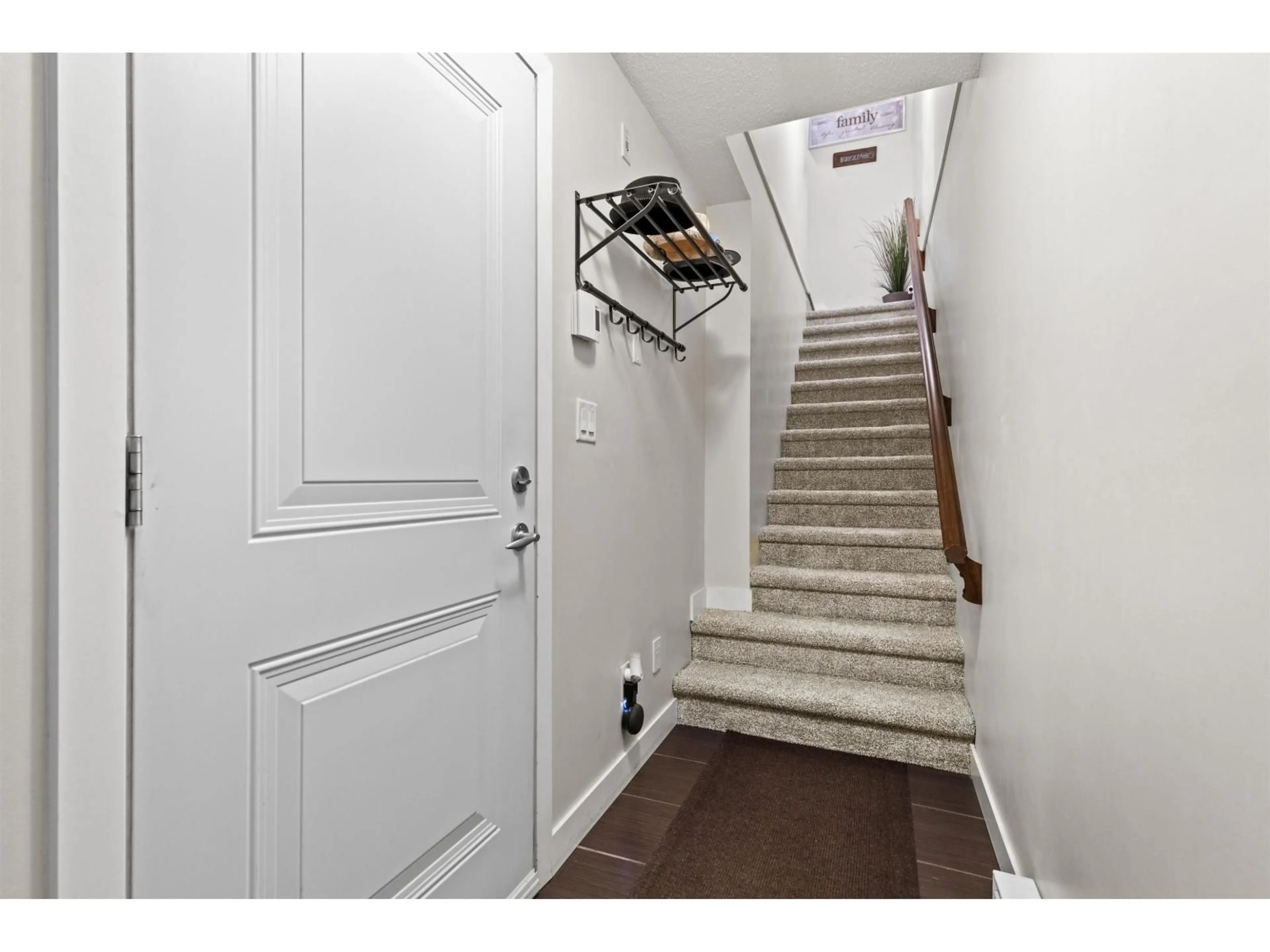 Indoor entryway for 22 - 19551 66 AVENUE, Surrey British Columbia V4N0Z5