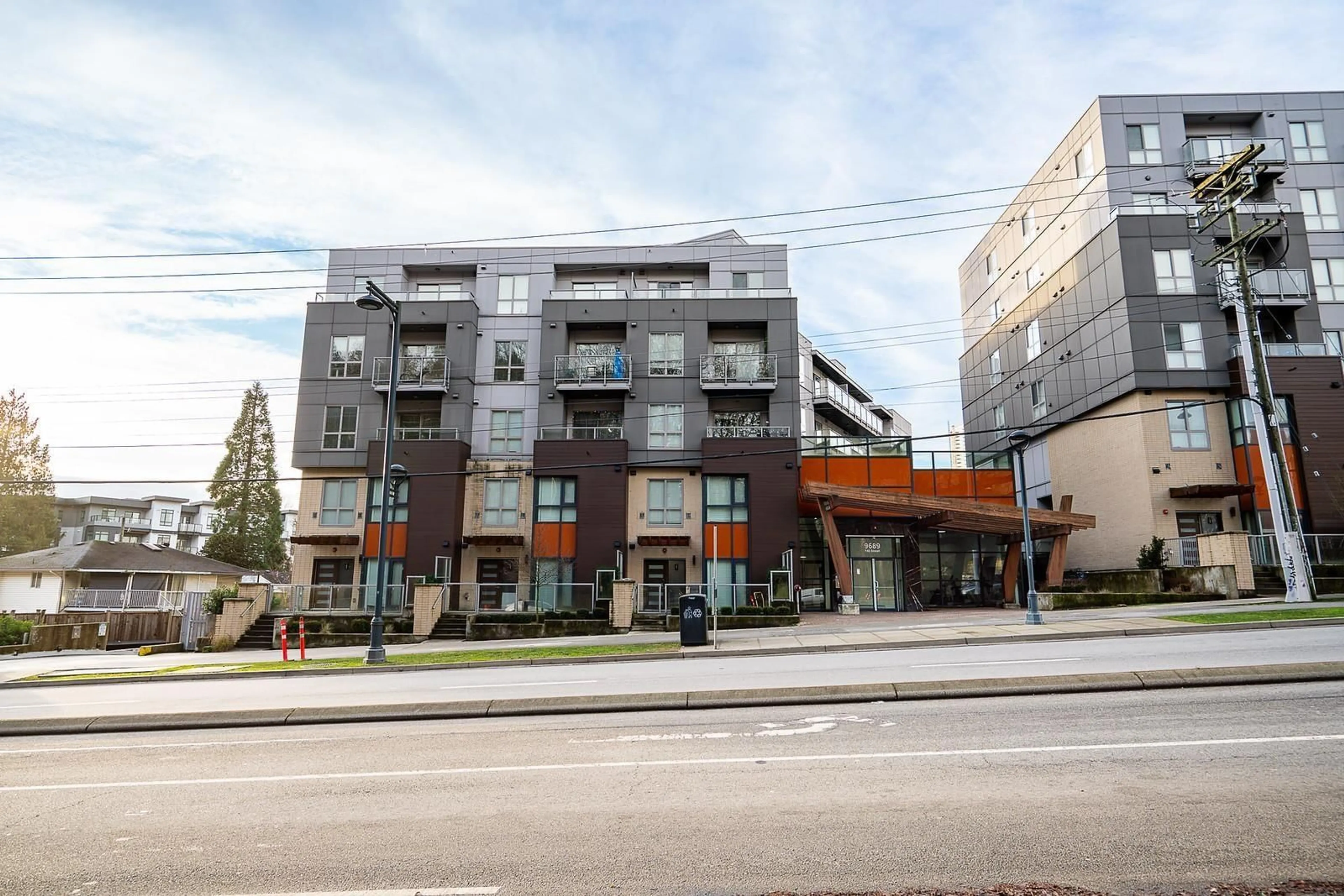 Patio, building for 107 - 9689 140 STREET, Surrey British Columbia V3T0P3