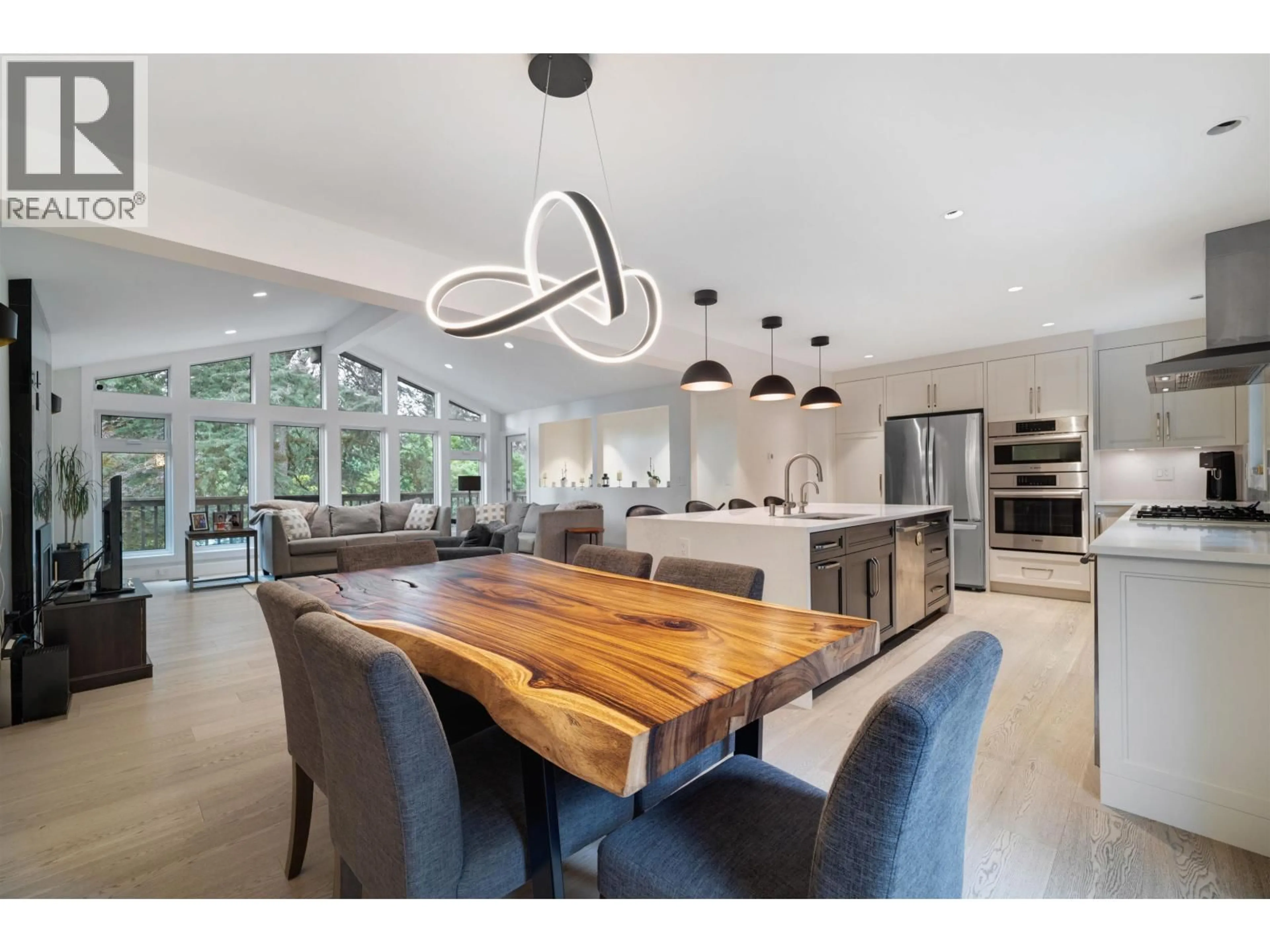 Open concept kitchen, unknown for 2488 BELLOC STREET, North Vancouver British Columbia V7H2L1