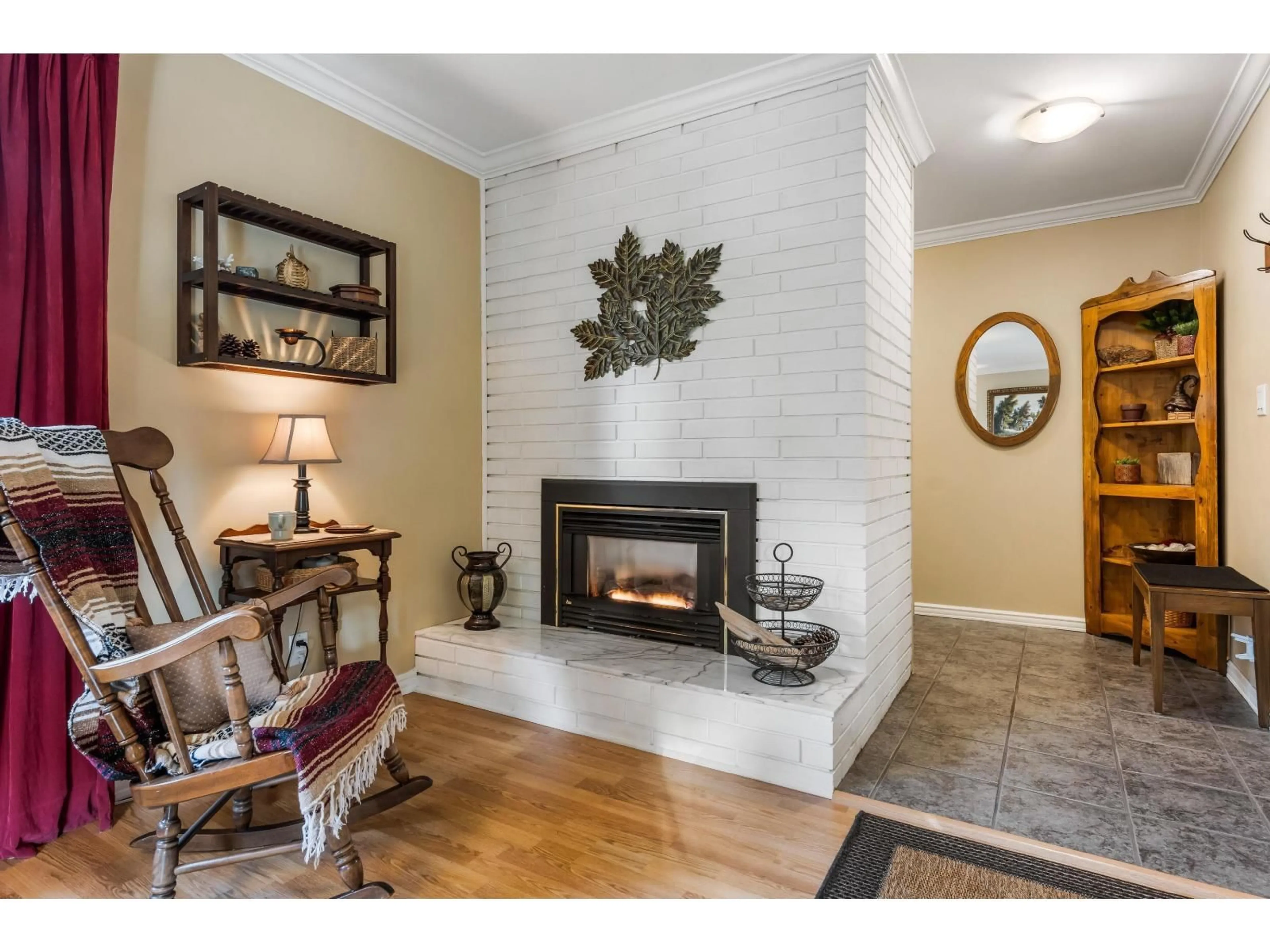 Indoor entryway for 3328 MARVERN WAY, Abbotsford British Columbia V2S4M9