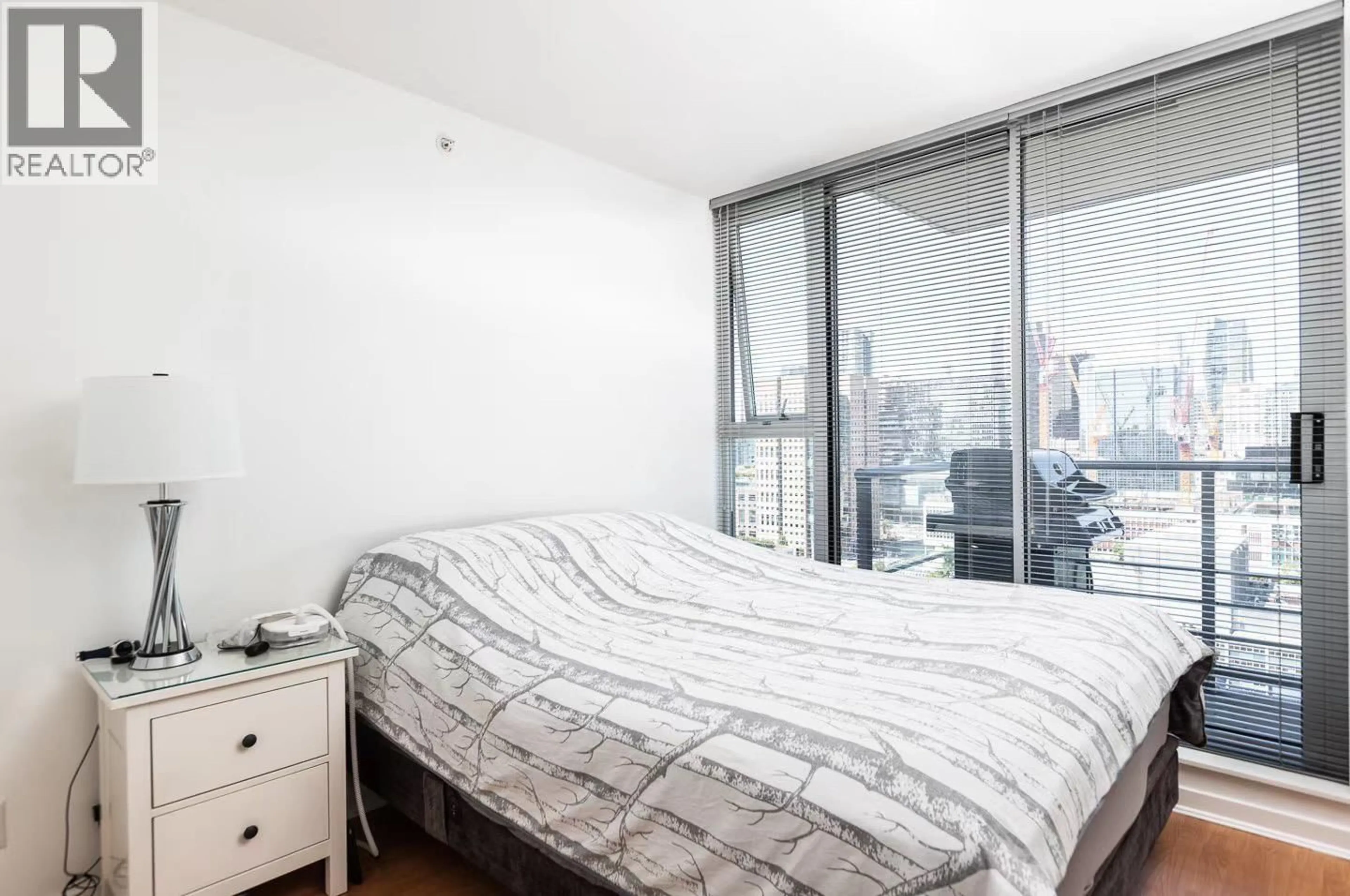 Bedroom with bed, unknown for 2706 - 602 CITADEL PARADE, Vancouver British Columbia V6B1X2