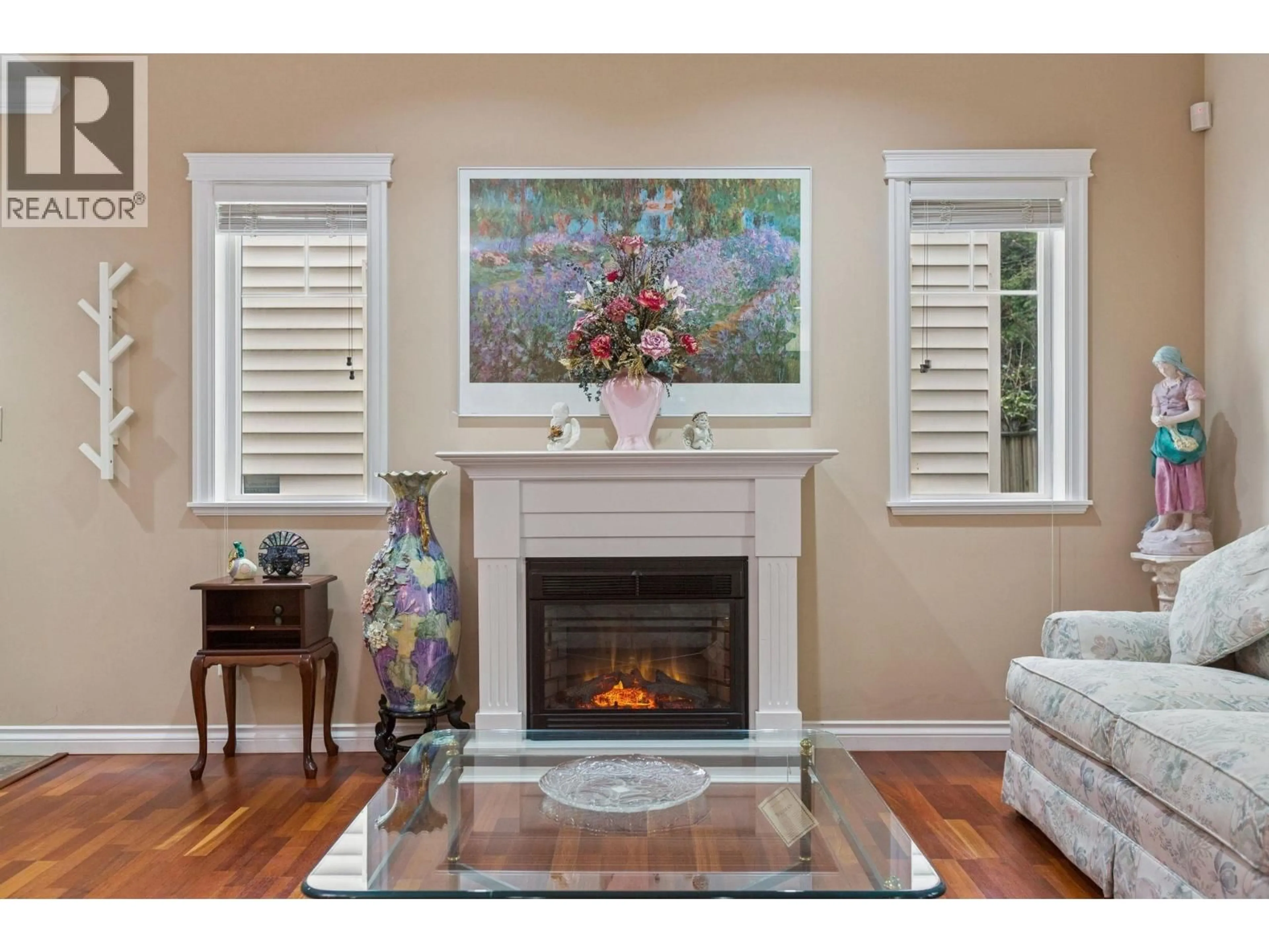 Living room with furniture, unknown for 19 - 7331 NO. 4 ROAD, Richmond British Columbia V6Y2T4