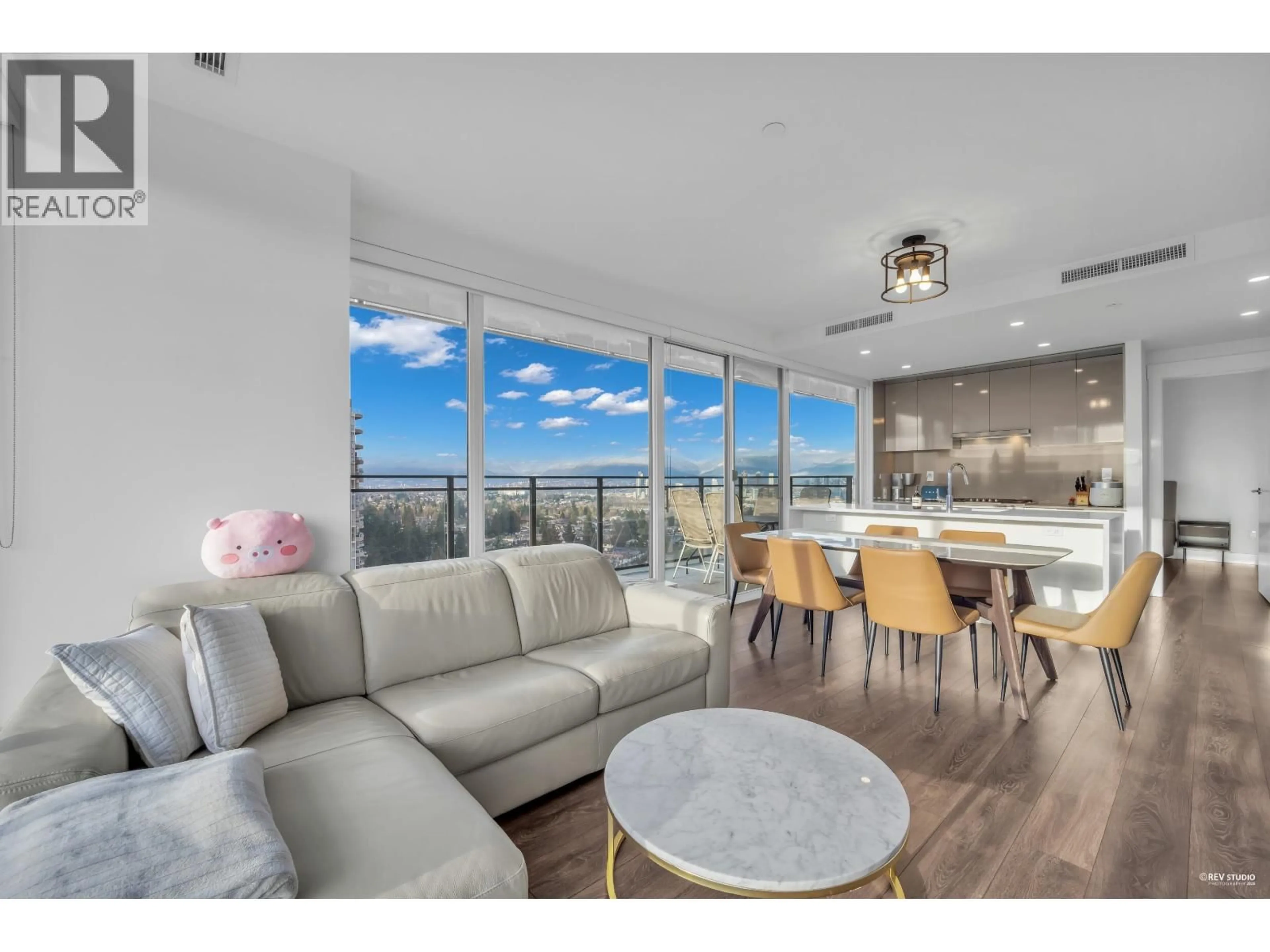 Living room with furniture, unknown for 1205 - 4711 HAZEL STREET, Burnaby British Columbia V5H0J9