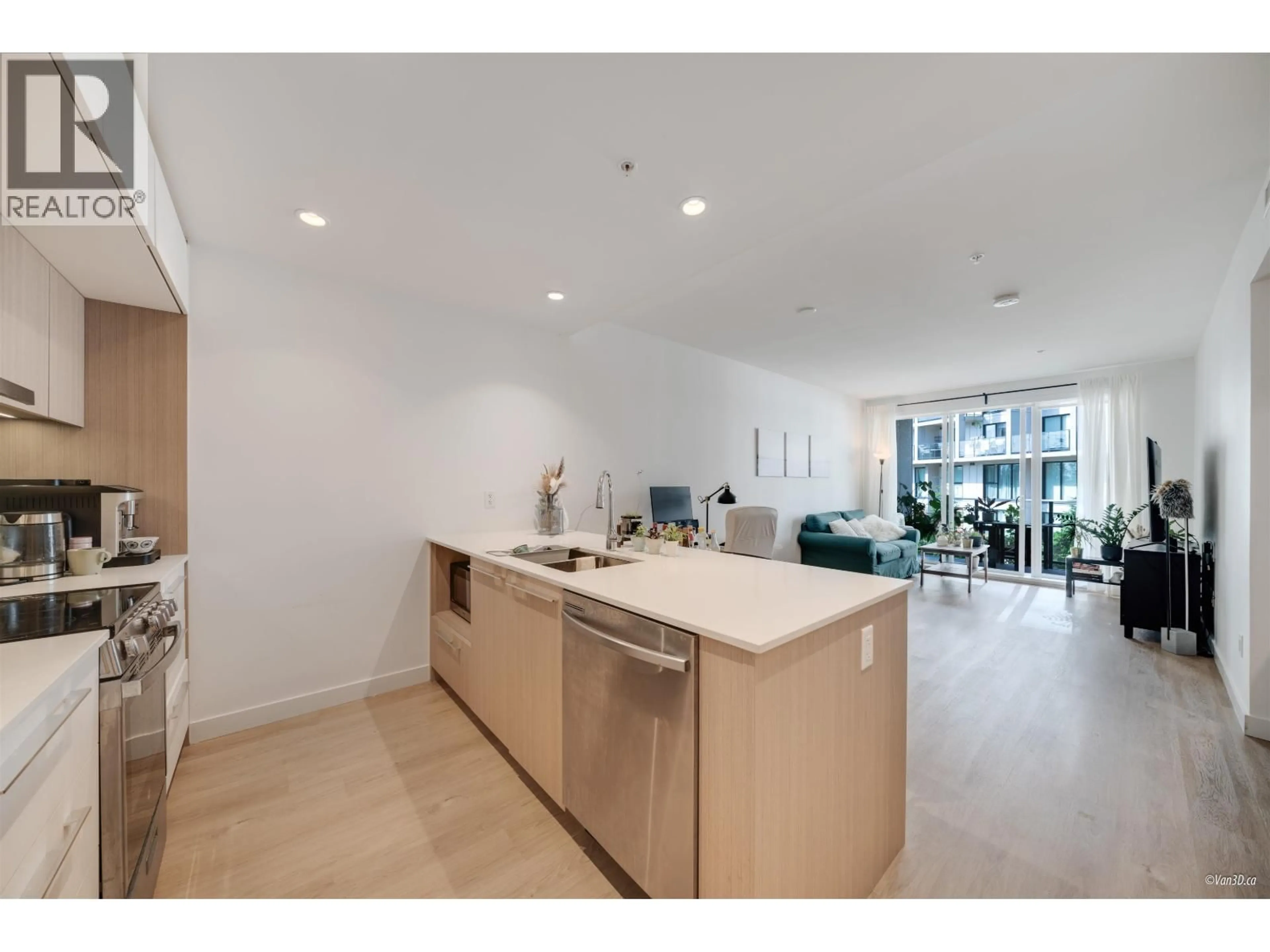 Unknown for 202 - 9580 TOWER ROAD, Burnaby British Columbia V5A0G5