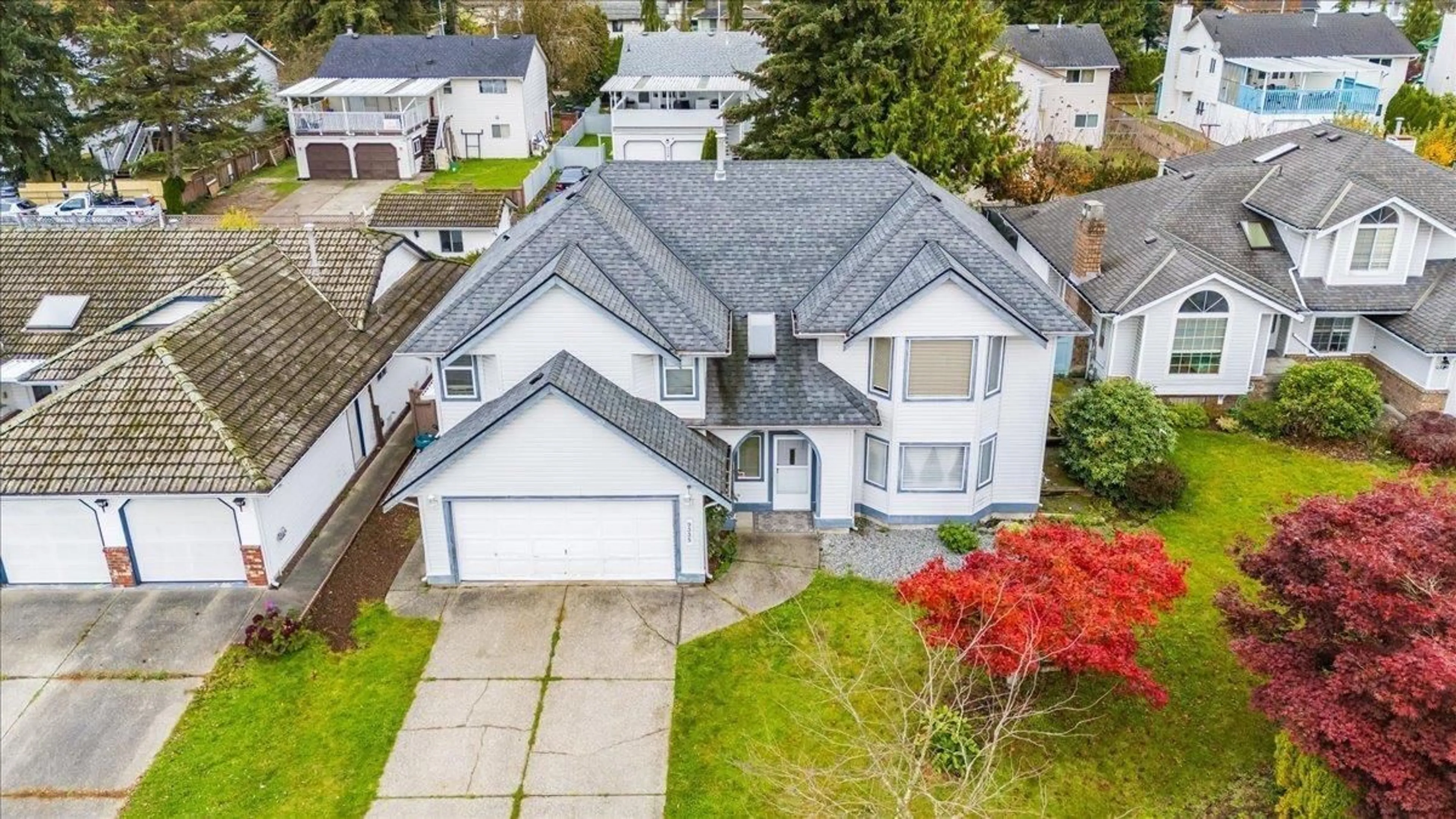 A pic from outside/outdoor area/front of a property/back of a property/a pic from drone, street for 9335 152A STREET, Surrey British Columbia V3R0E6