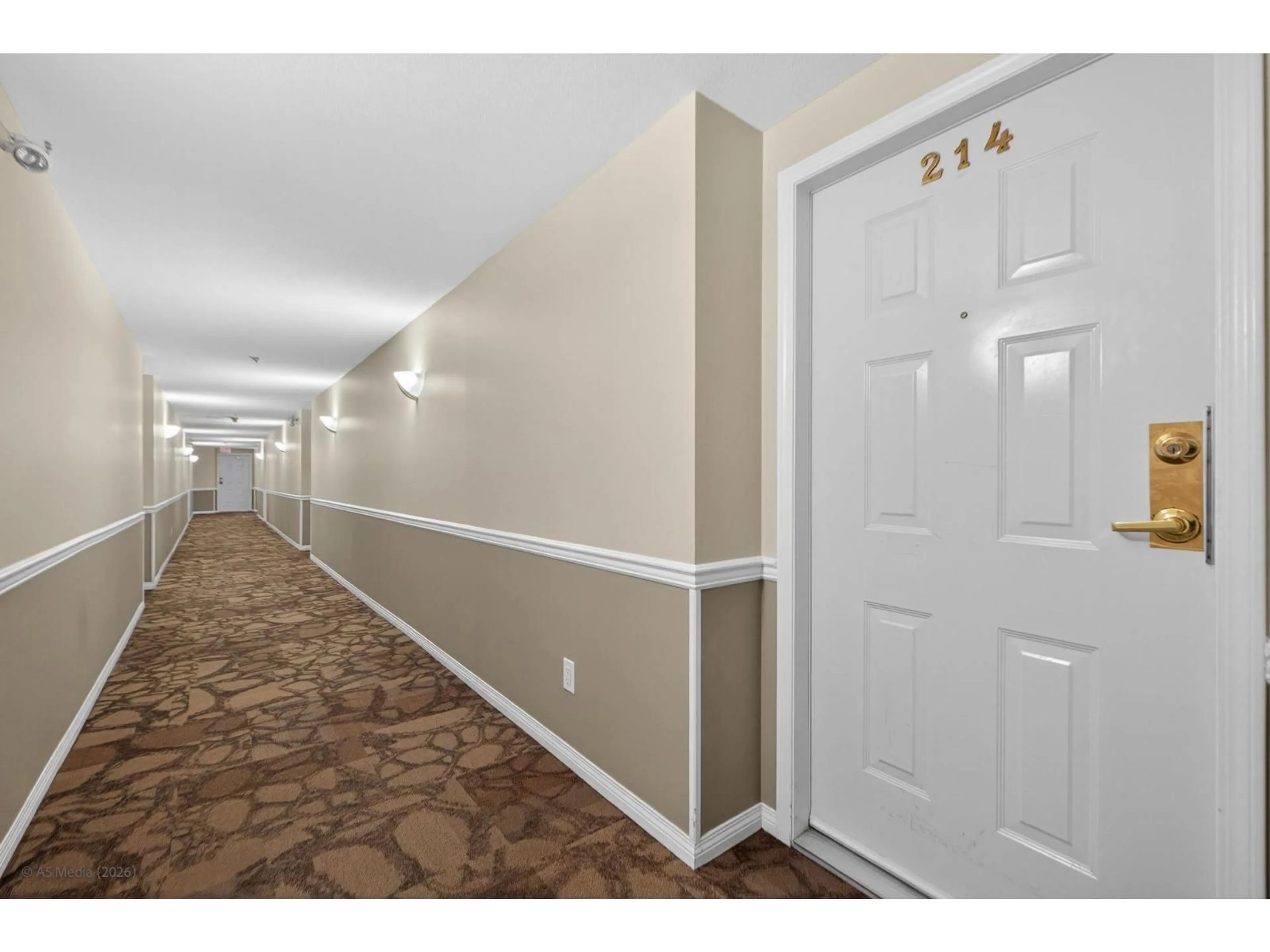 Indoor foyer for 214 - 12088 66 AVENUE STREET, Surrey British Columbia V3W1Z9