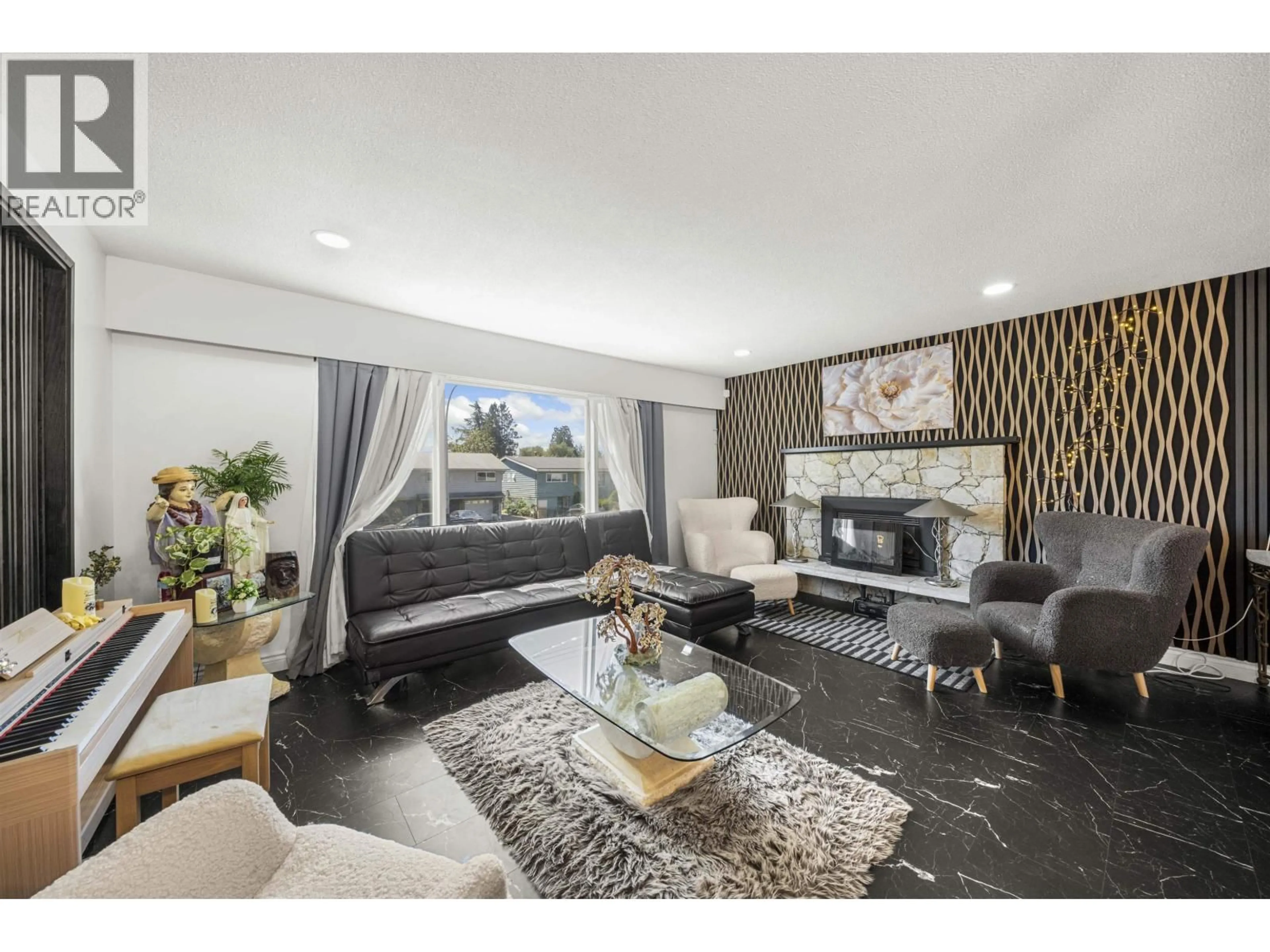 Living room with furniture, unknown for 1121 PRAIRIE AVENUE, Port Coquitlam British Columbia V3B1S7