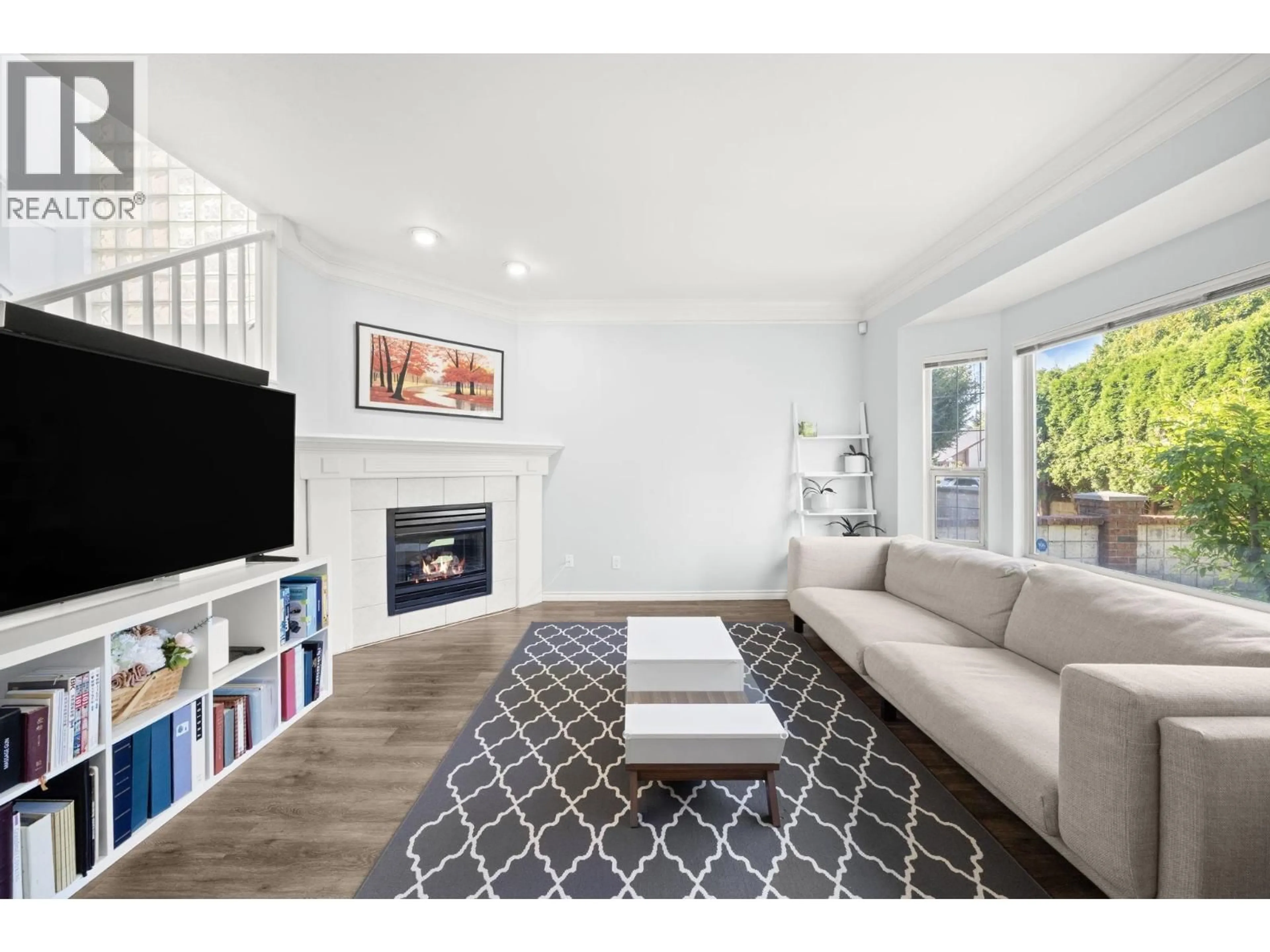 Living room with furniture, unknown for 4380 NO. 5 ROAD, Richmond British Columbia V6X2V3