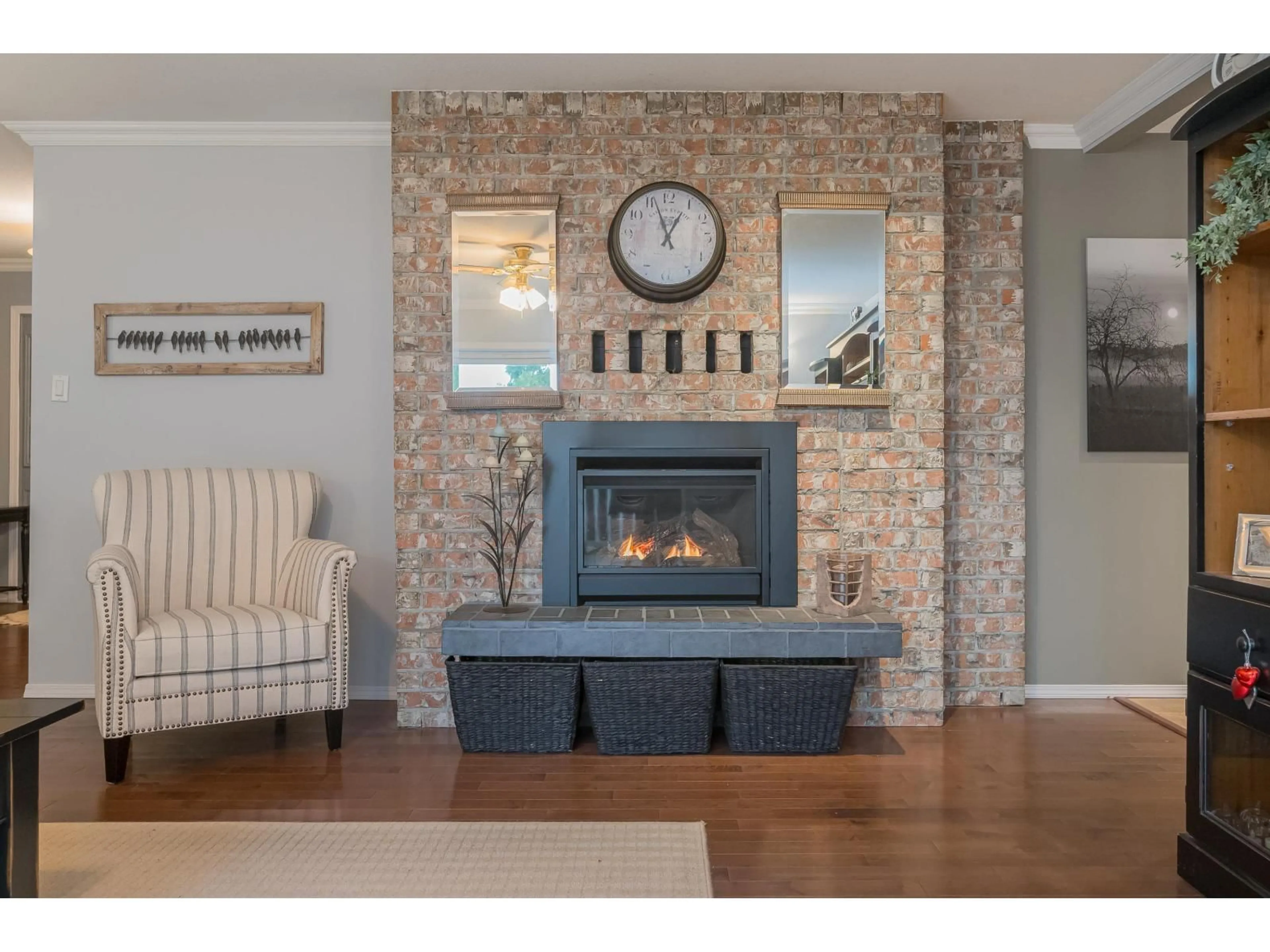 Living room with furniture, unknown for 17411 29 AVENUE, Surrey British Columbia V3Z0E7