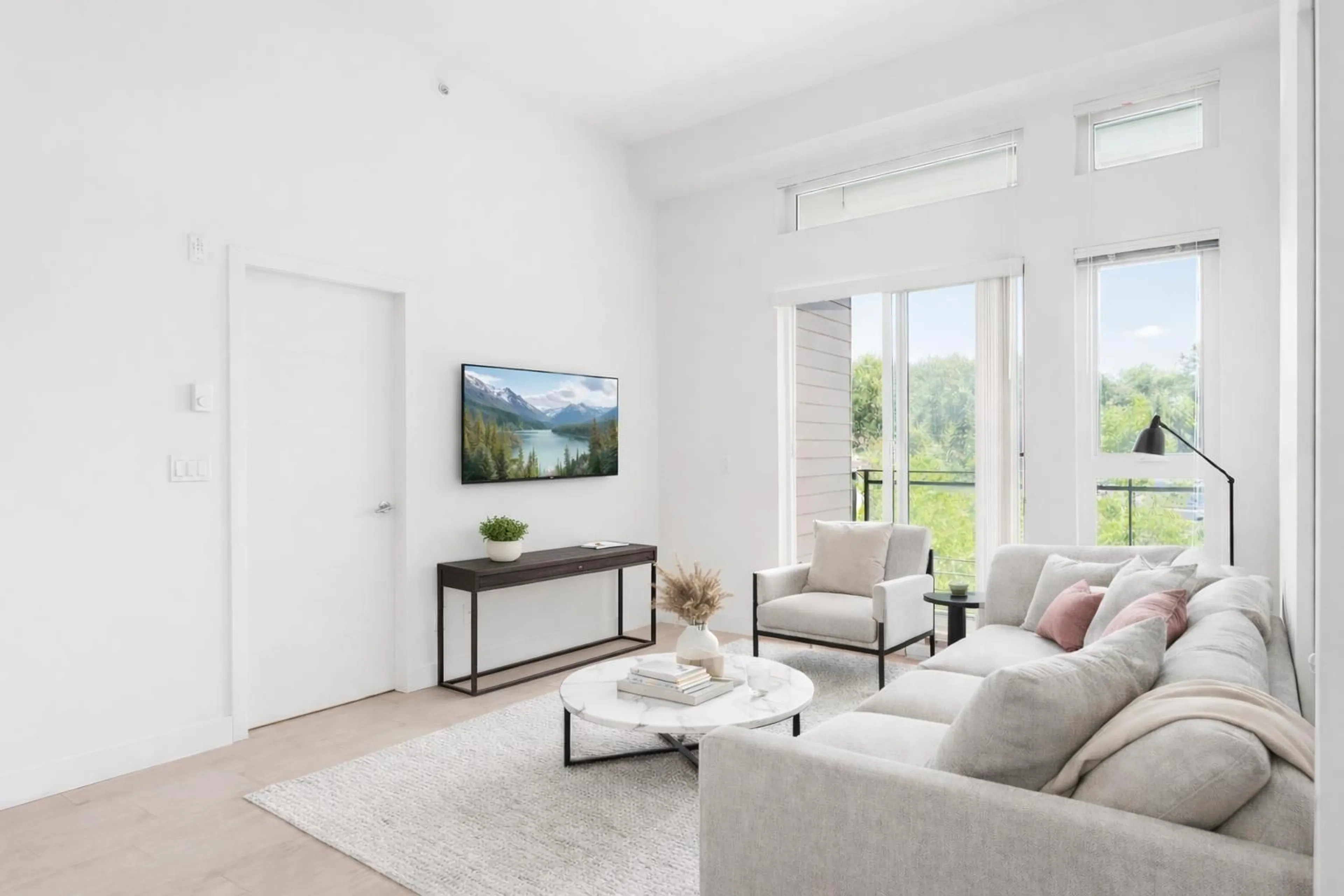 Living room with furniture, unknown for 410 - 13919 FRASER HIGHWAY, Surrey British Columbia V3T4E6