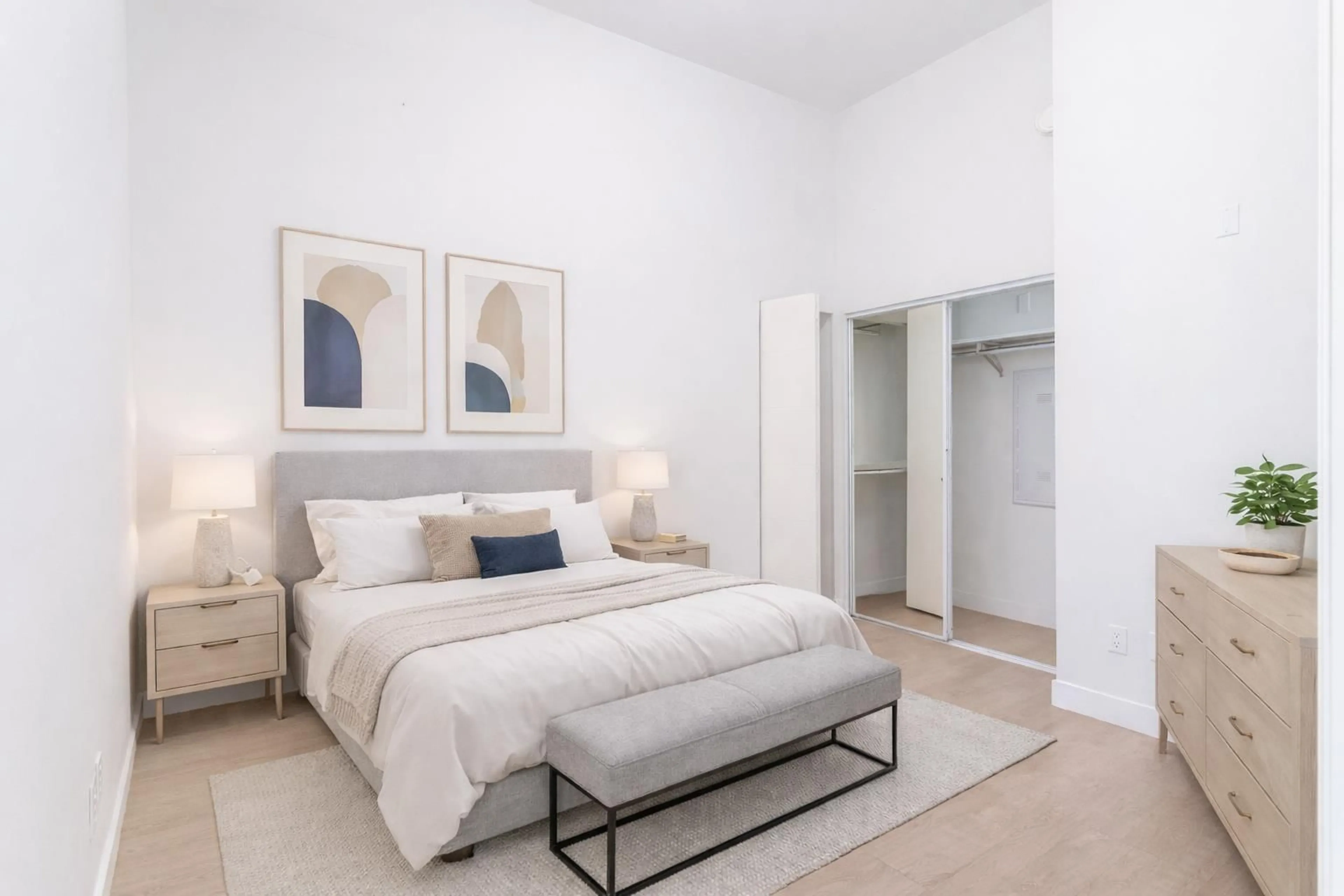 Bedroom with bed, unknown for 410 - 13919 FRASER HIGHWAY, Surrey British Columbia V3T4E6