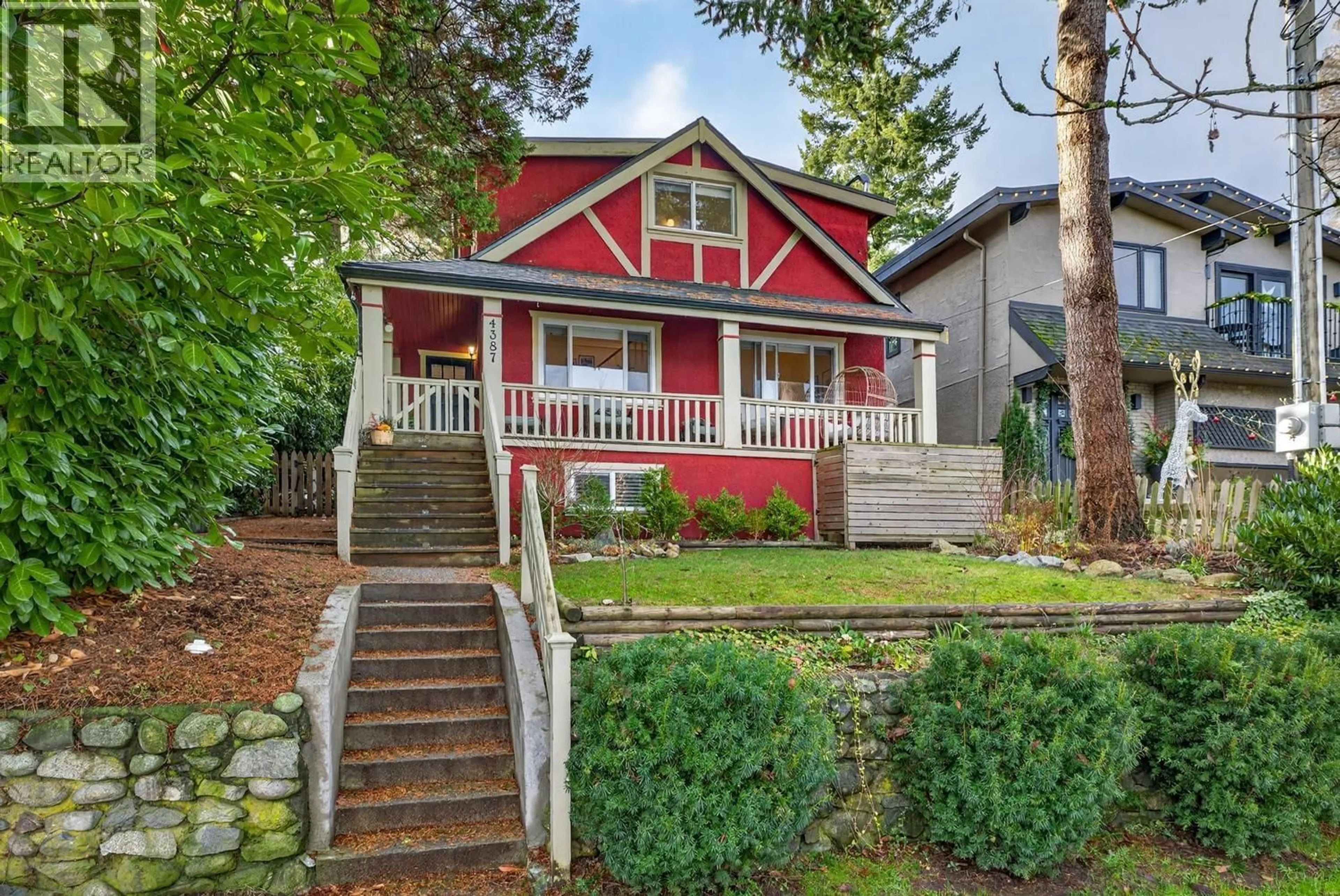 Home with vinyl exterior material, street for 4387 ST. GEORGE STREET, Vancouver British Columbia V5V4A3