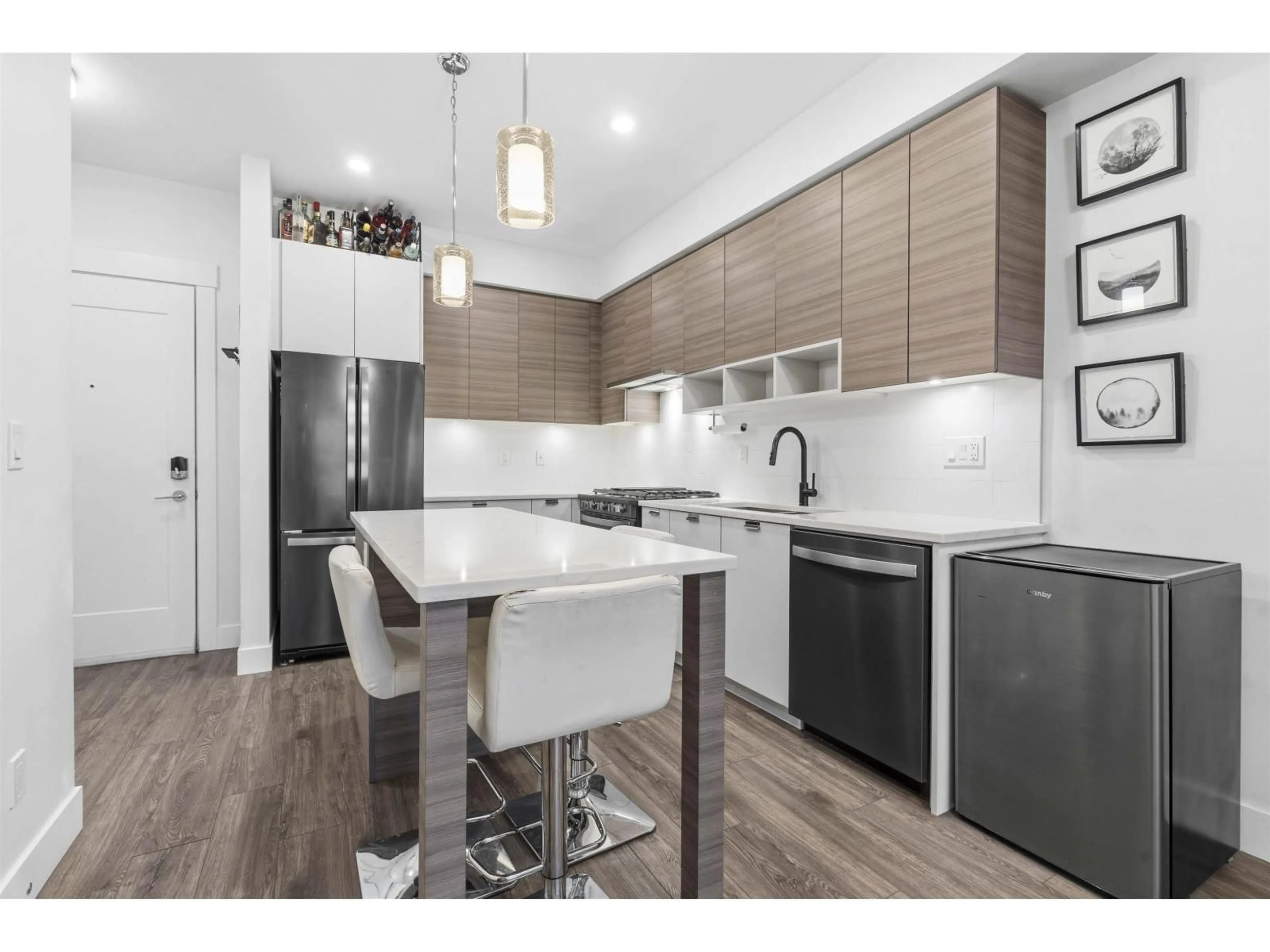 Open concept kitchen, unknown for A414 - 20727 WILLOUGHBY TOWN CENTRE DRIVE, Langley British Columbia V2Y3N1